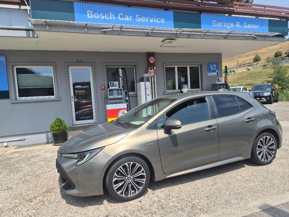 TOYOTA Corolla 1.8 HSD Active e- CVT