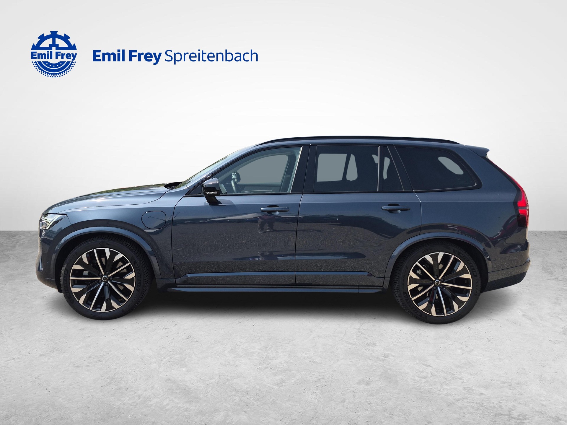 VOLVO XC90 2.0 T8 TE Plus Dark eAWD / ab 3,99% Leasing bei Abschluss einer Protect Autoversicherung-showroom-element-2