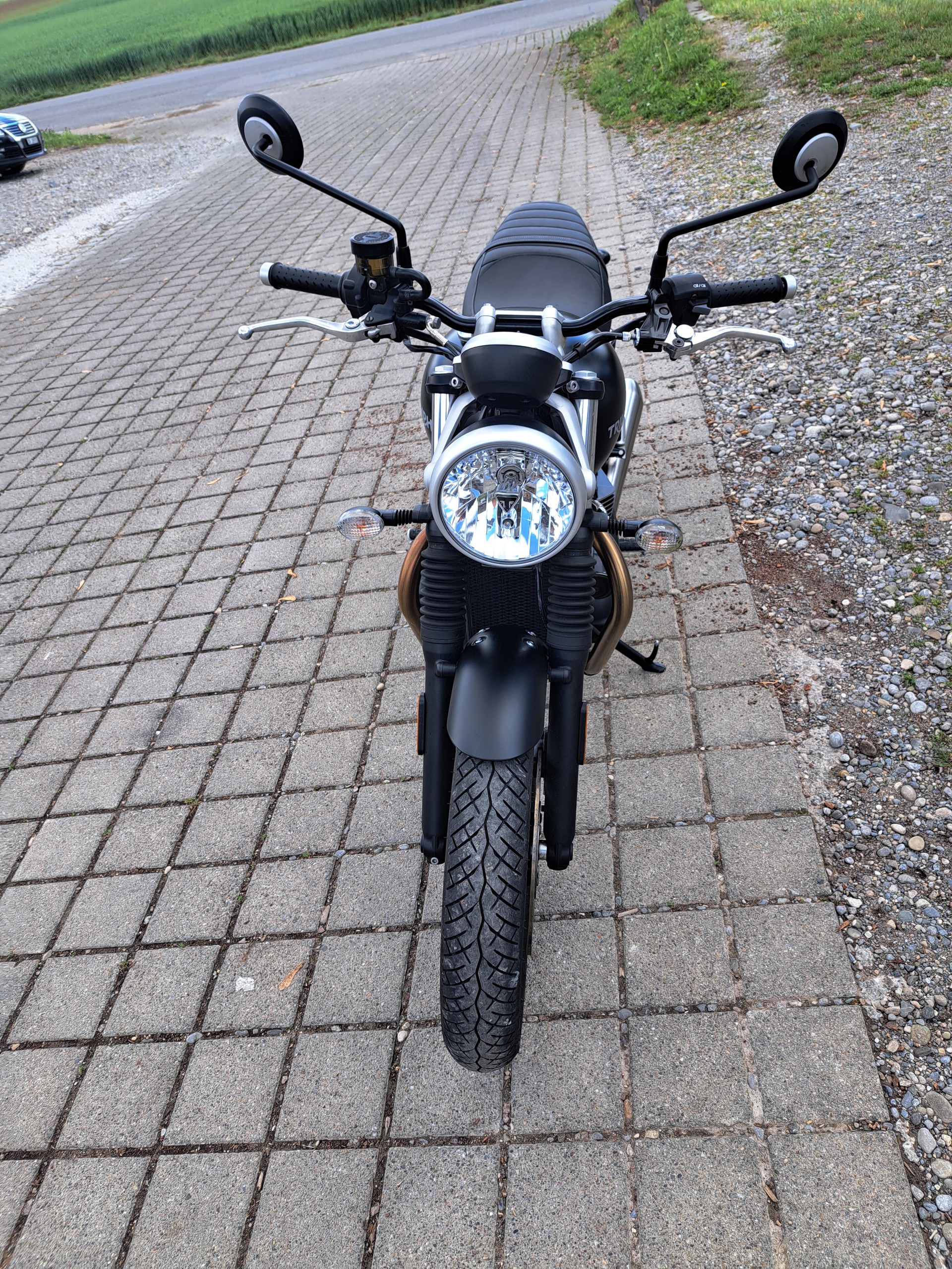 TRIUMPH Street Twin 900 i-image-2