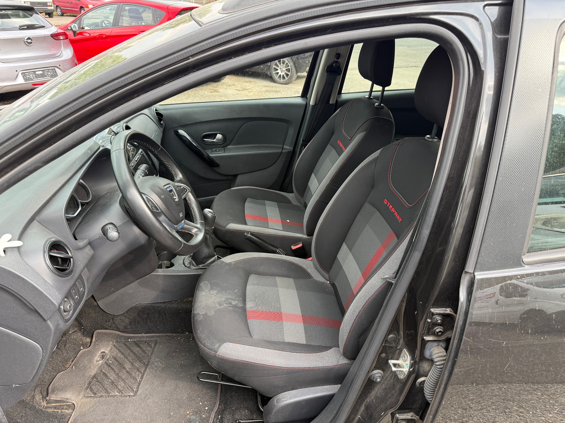 DACIA Logan MCV TCe 90 Stepway-image-7