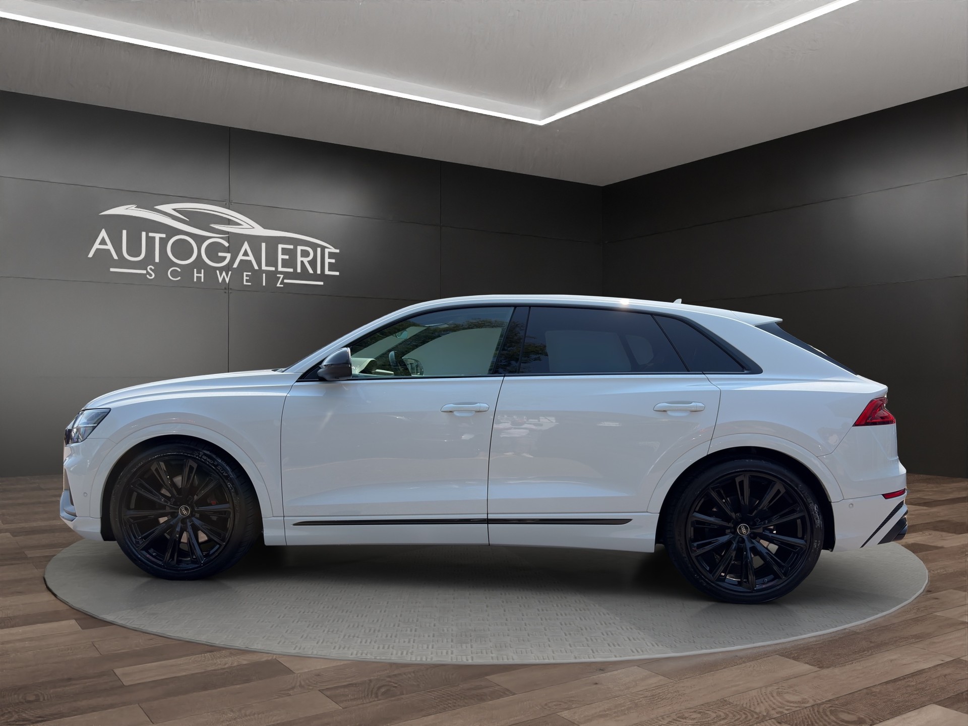 AUDI SQ8 TFSI quattro | CH Fzg. | NP: 199K | Carbon | Nachtsicht | Massage | B&O Advanced | AHK | Standheiz. | VOLL |-showroom-element-1
