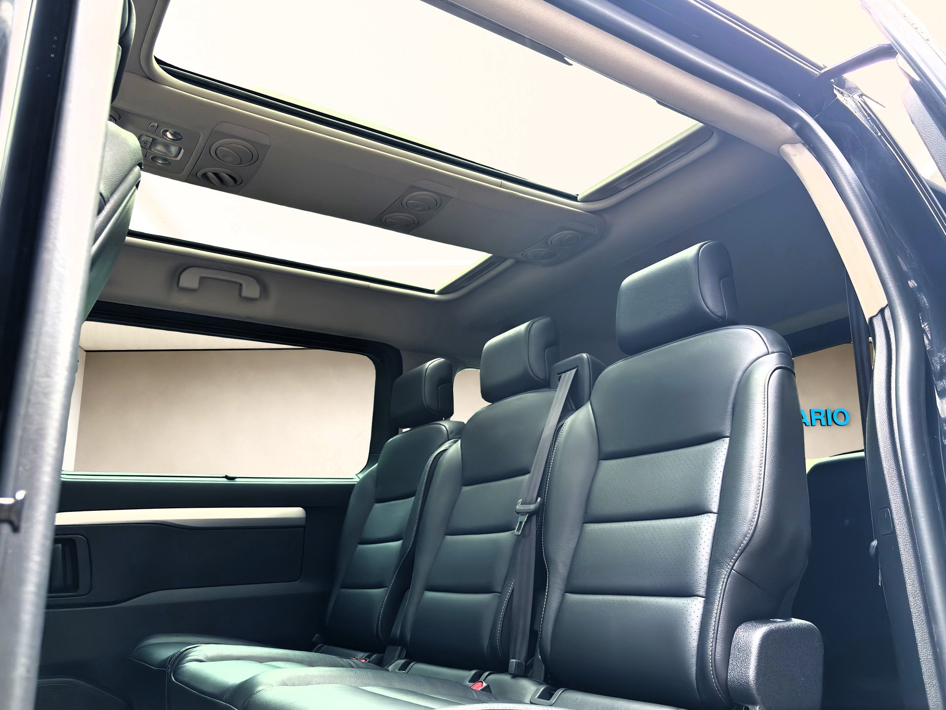 TOYOTA Proace Verso 2.0 D-4D VIP ❗TOP-AUSSTATTUNG❗Medium Automatic ✅CH-Fahrzeug & 8-fach bereift✅-image-11