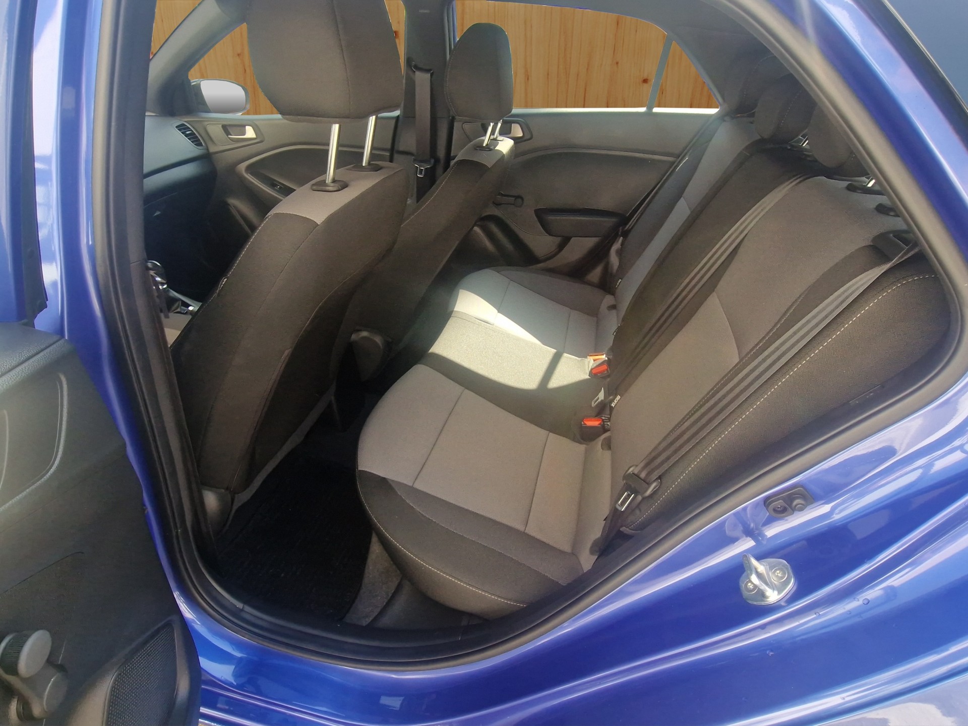 HYUNDAI i20 1.2 Amplia-image-11