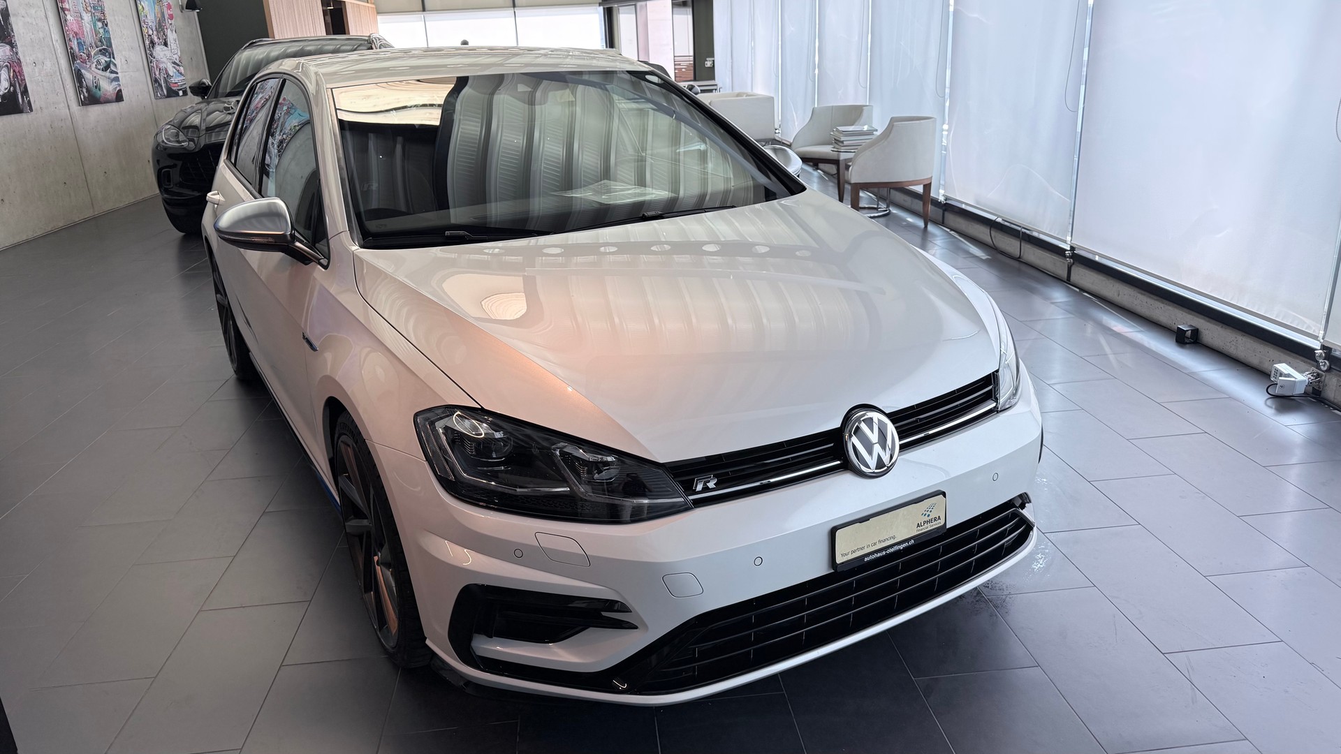 VW Golf VII 2.0 TSI R 310 DSG 4motion-showroom-element-2
