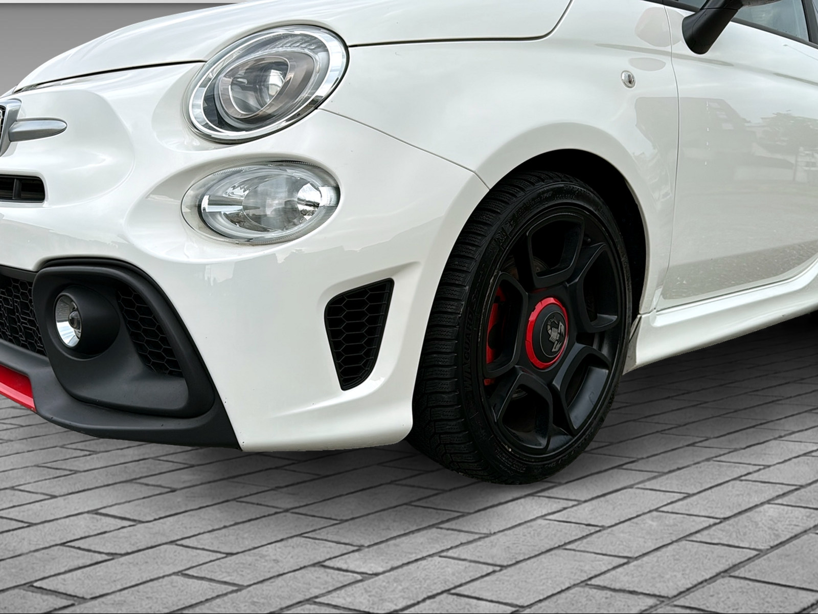 FIAT 595 Abarth 1.4 T-Jet 160 Pista-showroom-element-1