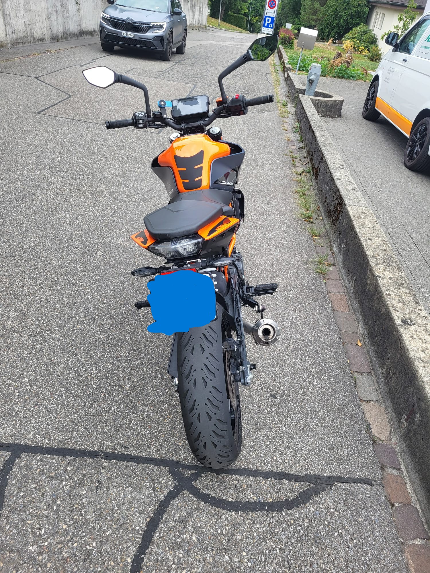 KTM 390 Duke-image-3