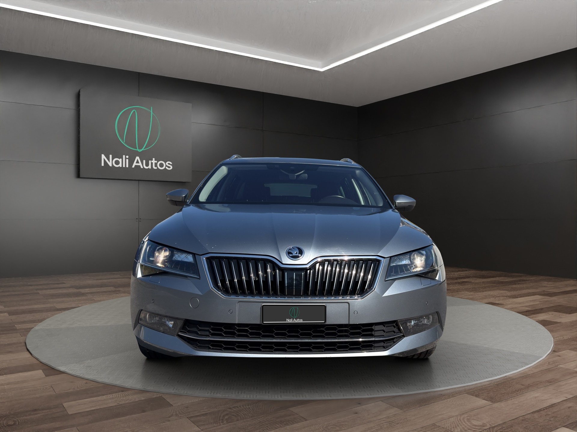 SKODA Superb Combi 2.0 TDi Style DSG-showroom-element-2