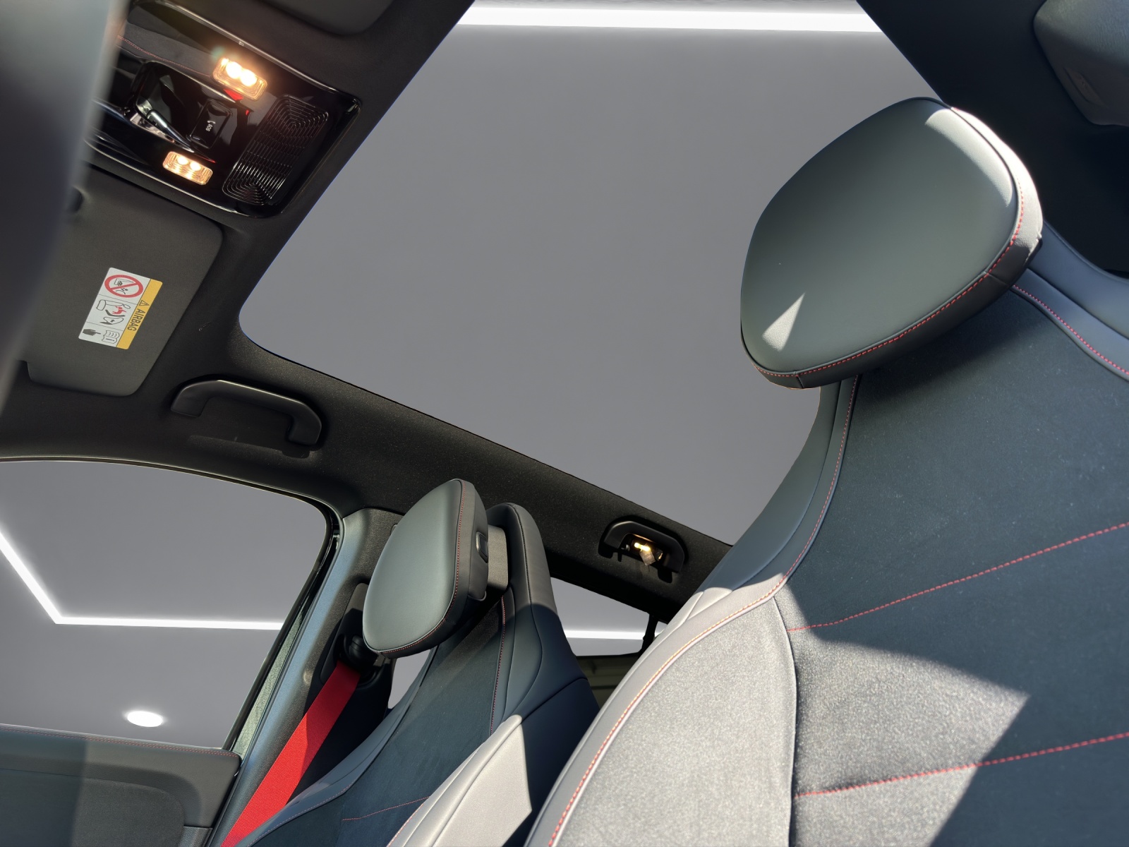 MERCEDES-BENZ GLB 350 4Matic EQ-image-13