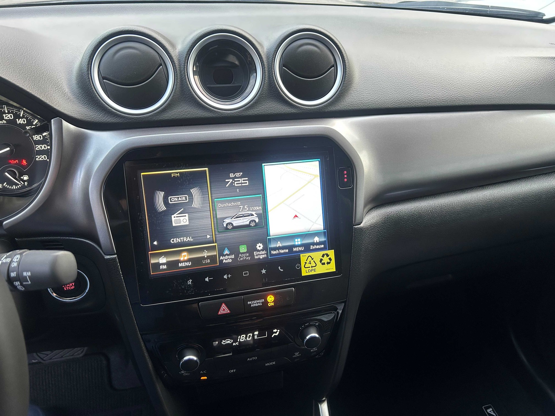 SUZUKI Vitara 1.4 Boosterjet Compact + 4x4 Hybrid Automatic-image-9
