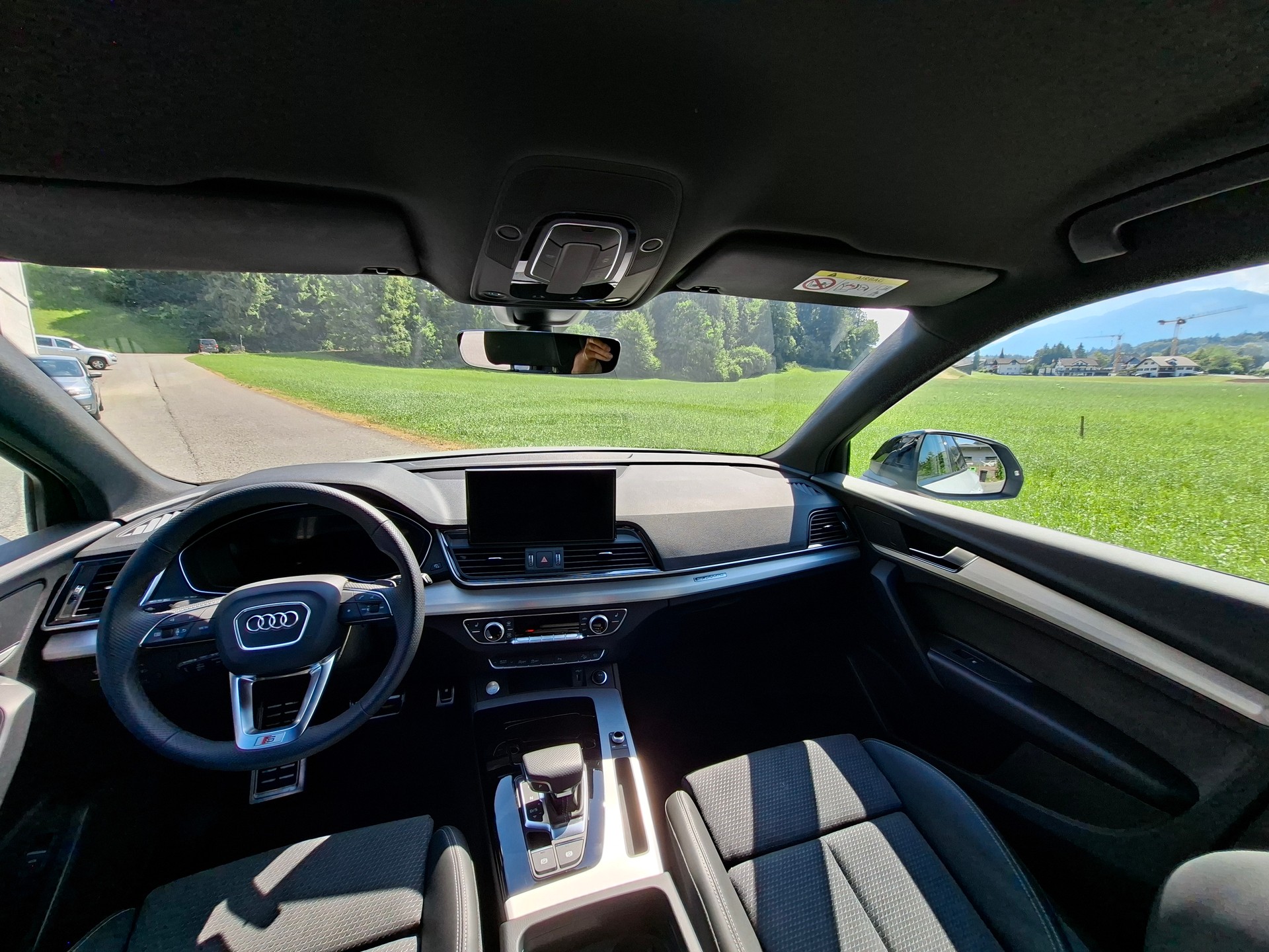 AUDI Q5 40 TDI Black Edition quattro S-tronic *CH-Fahrzeug m. ASSP+8-fach bereift m. Pneu*-image-8