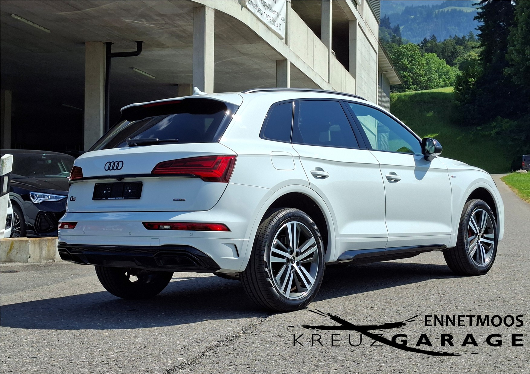 AUDI Q5 40 TDI Black Edition quattro S-tronic *CH-Fahrzeug m. ASSP+8-fach bereift m. Pneu*-image-5