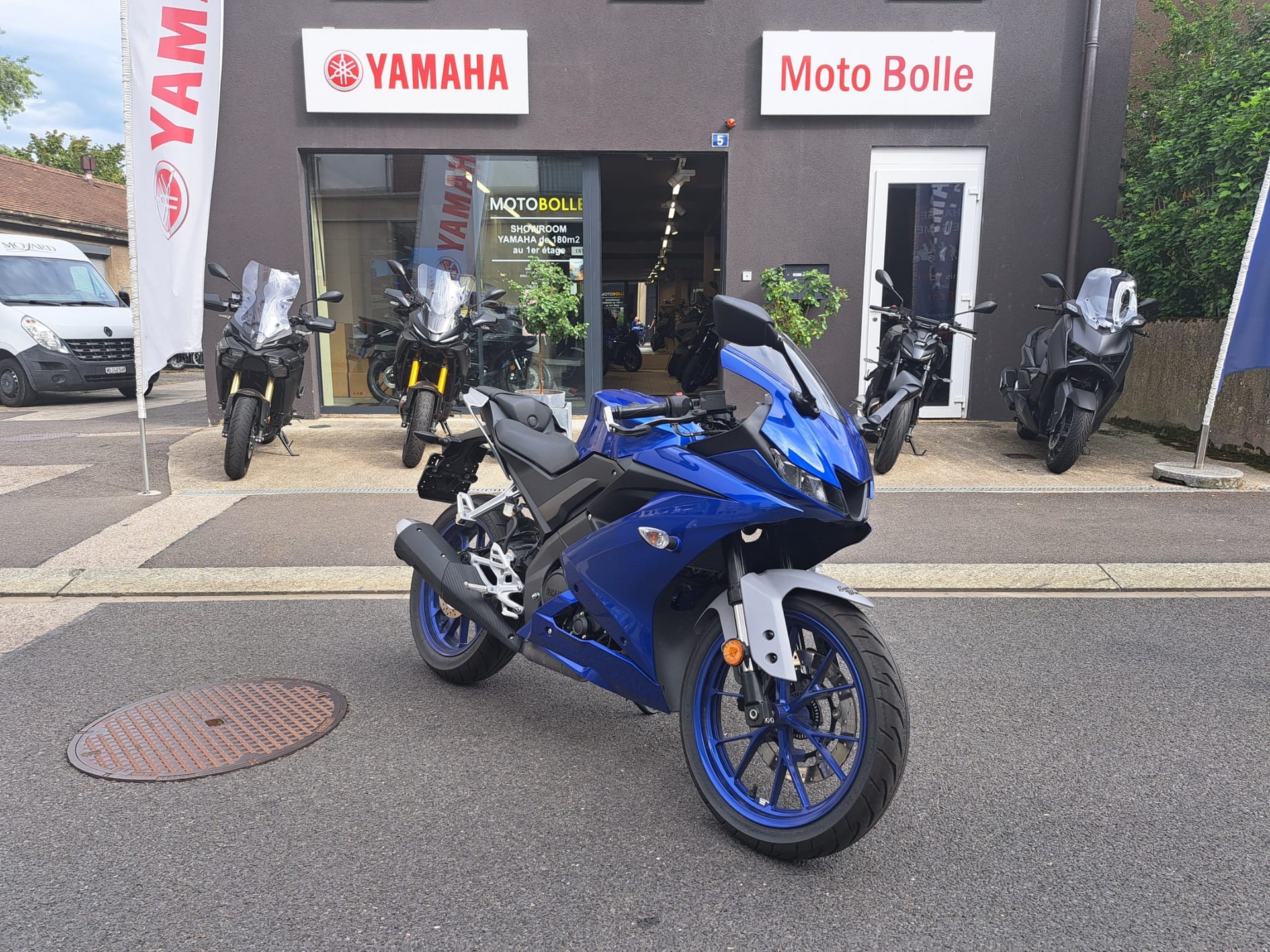 YAMAHA R 125-image-1