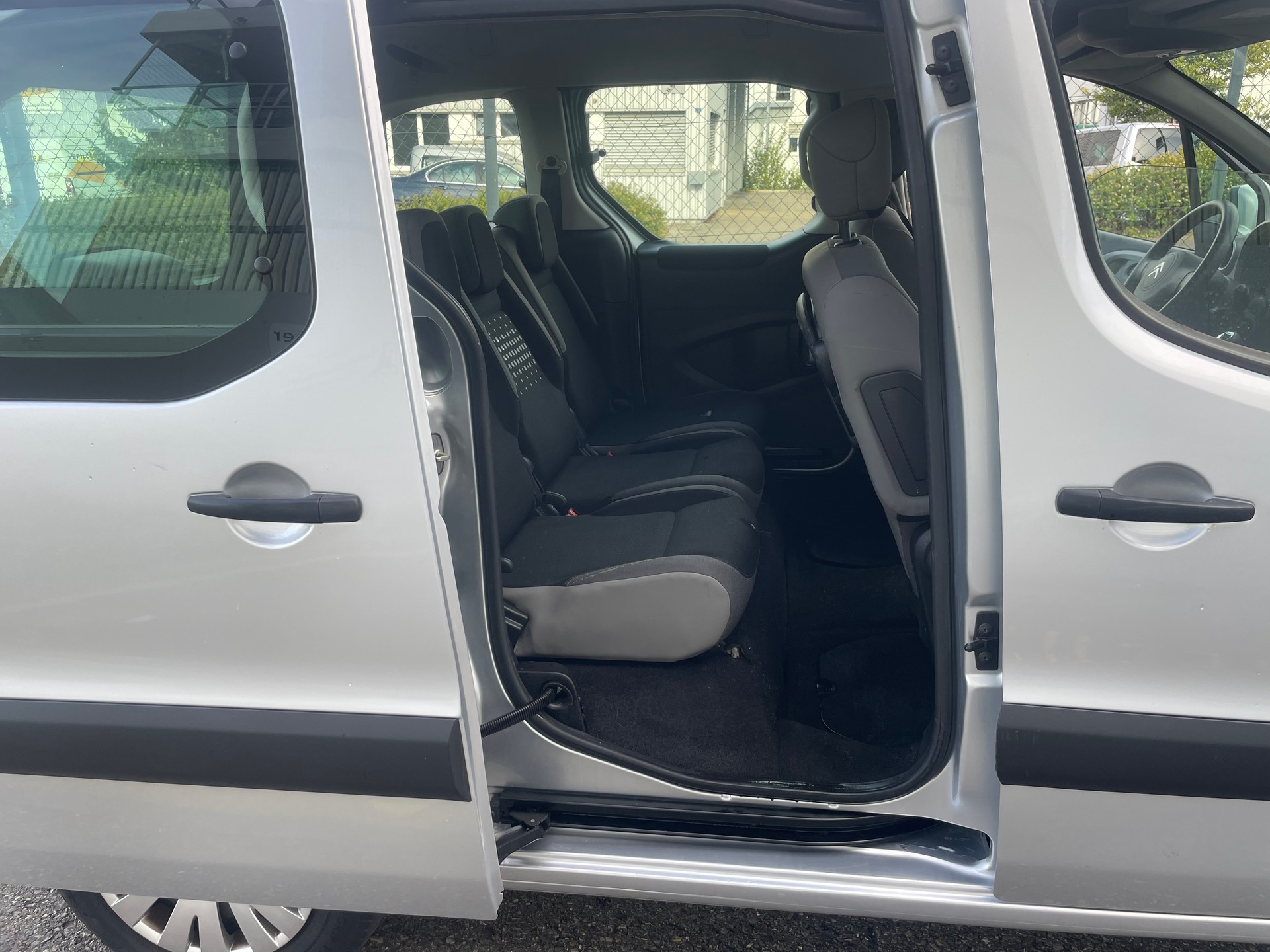 CITROEN Berlingo 1.2i Feel-image-9