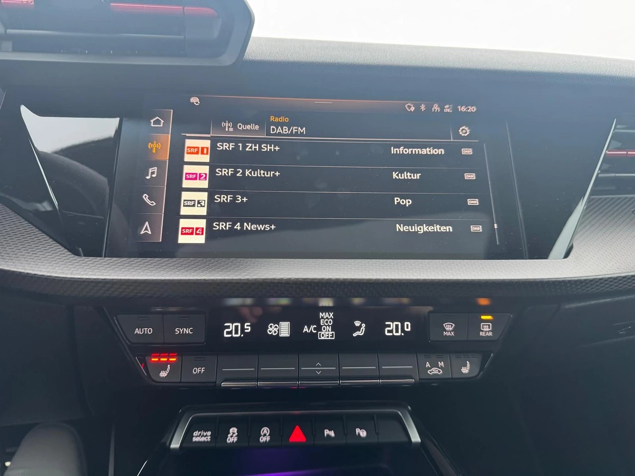 AUDI RS3 Sportback 2.5 TSI quattro S-tronic-image-13