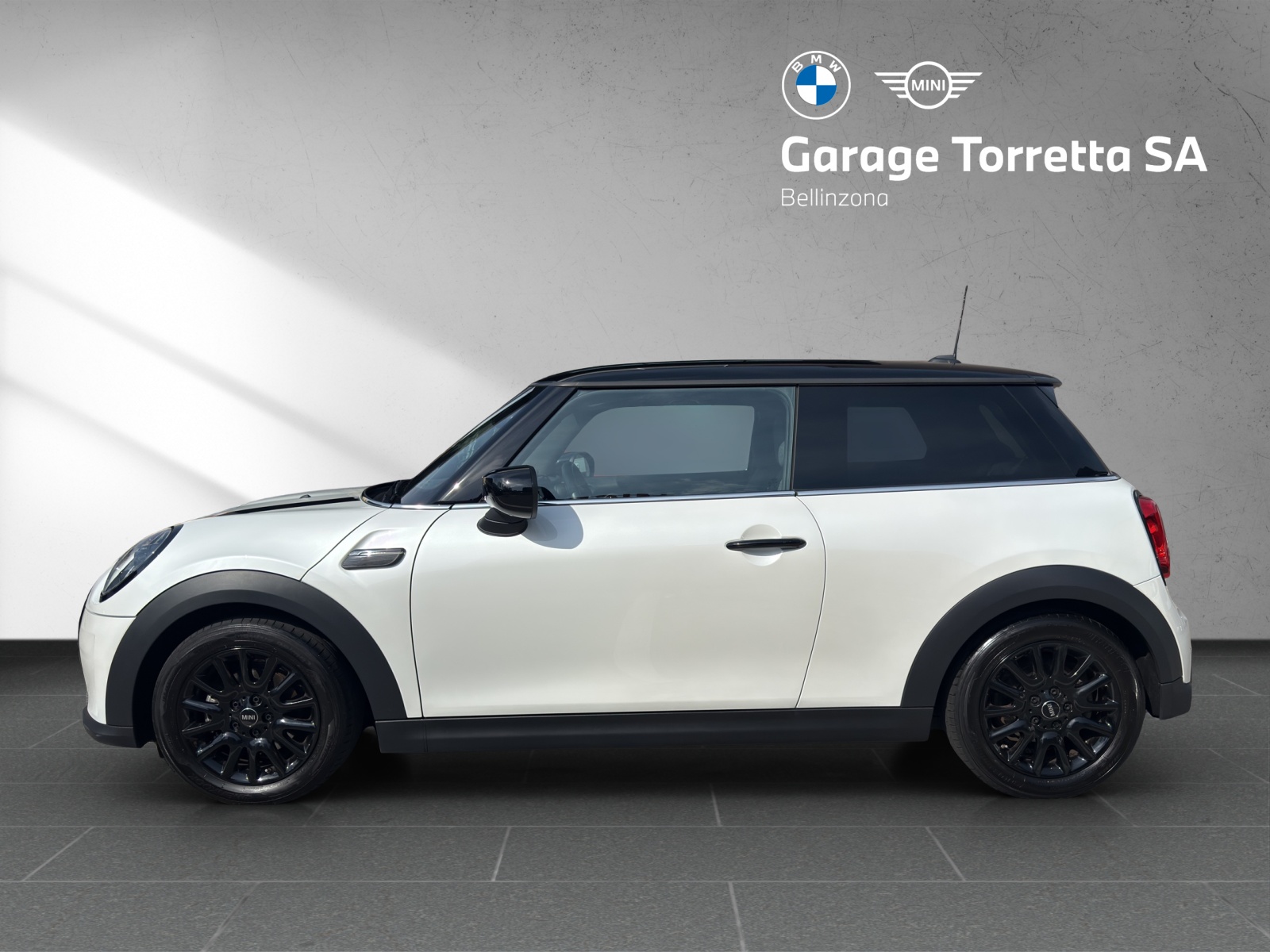 MINI Cooper Camden Edition Steptronic DKG-showroom-element-1