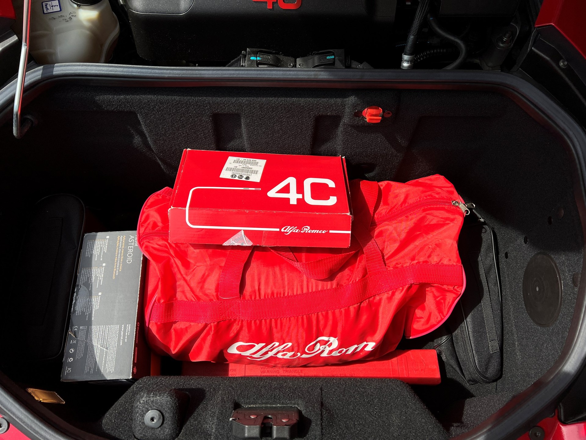 ALFA ROMEO 4C 1750 TBi TCT-image-9