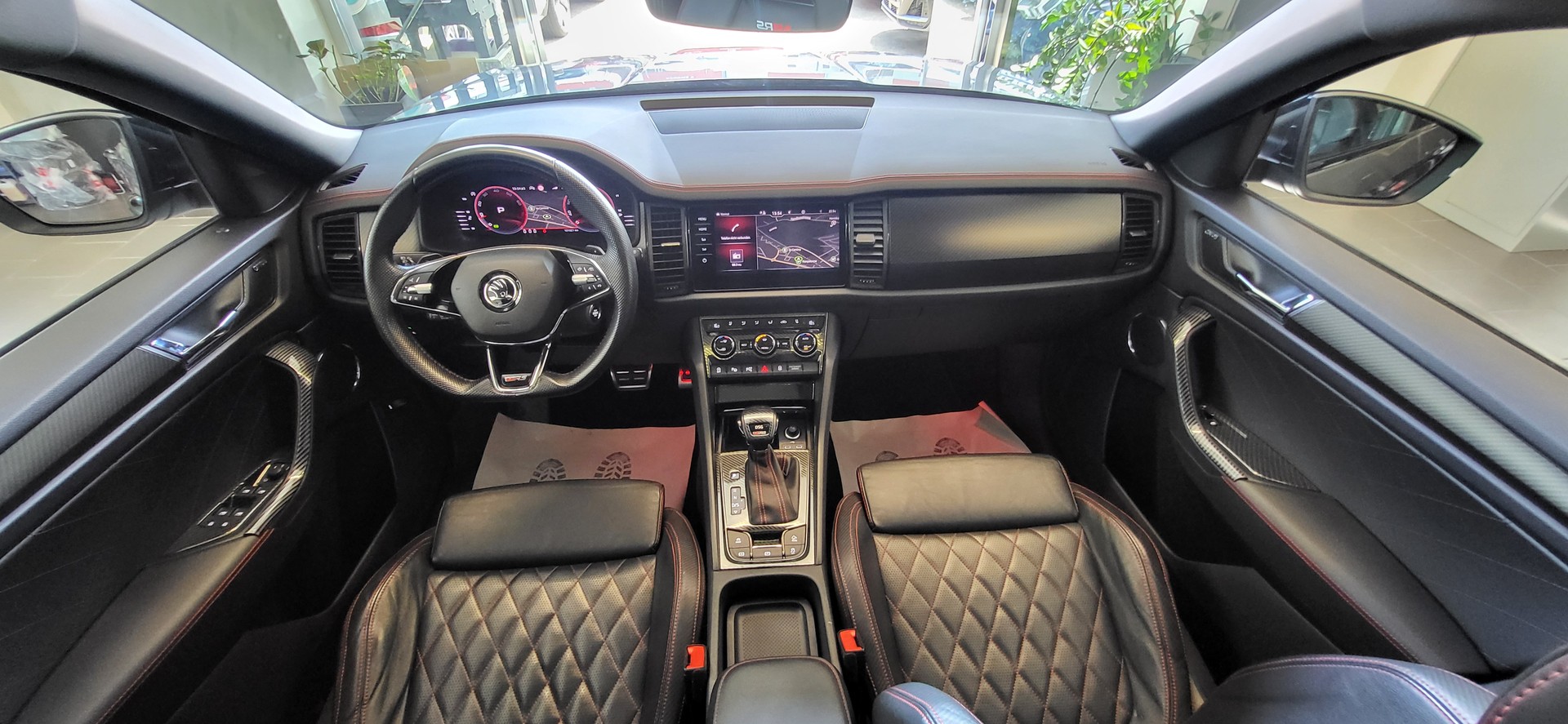 SKODA Kodiaq 2.0 TSI 4x4 RS-showroom-element-3