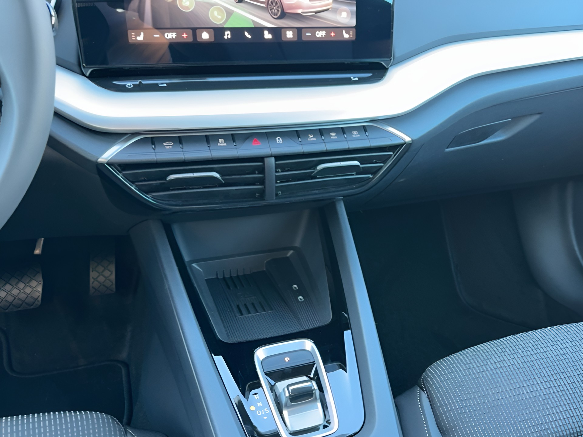 SKODA Octavia Combi 1.5 TSI mHEV DSG Selection-image-13