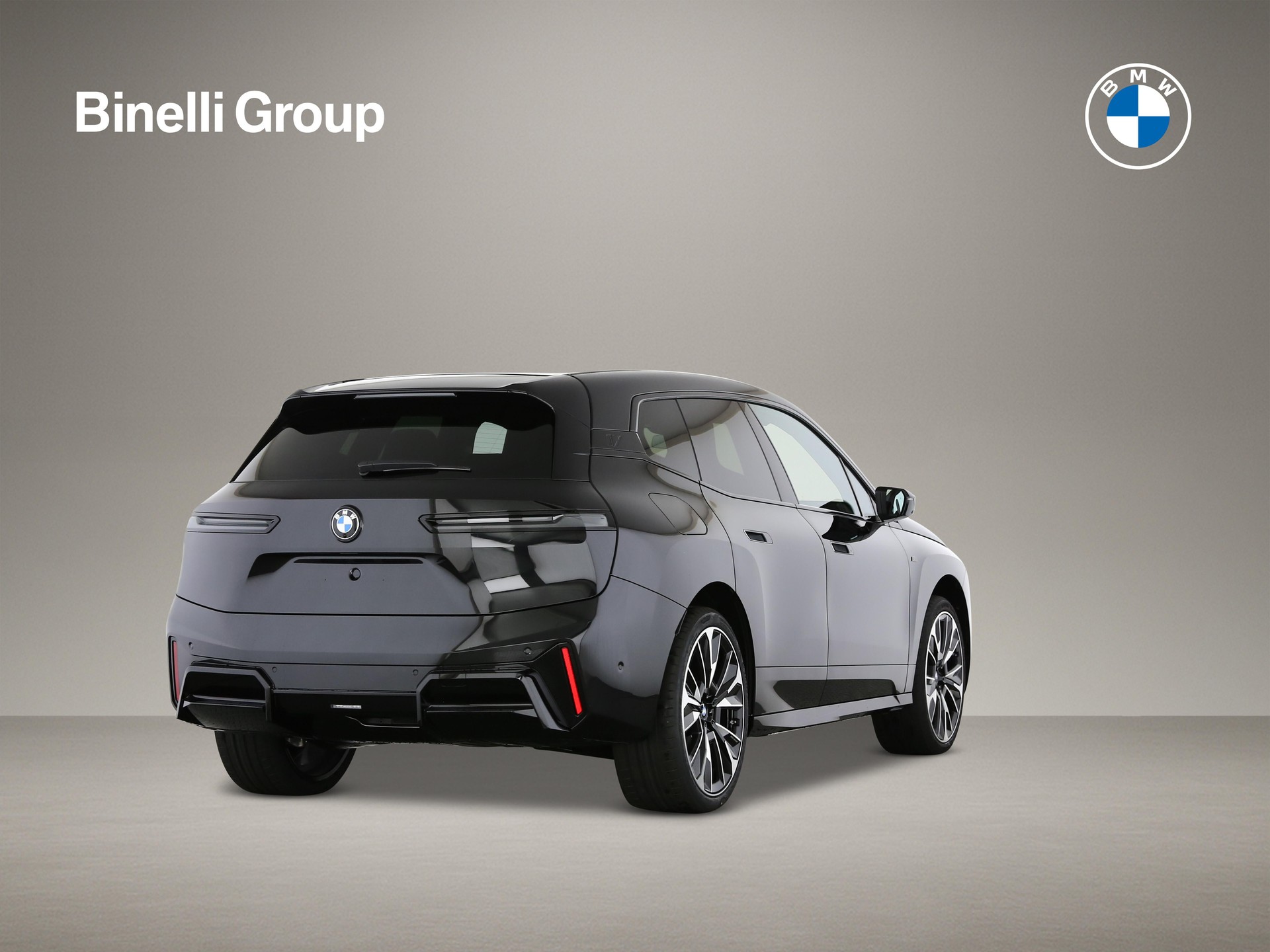 BMW iX I20 M70-showroom-element-1