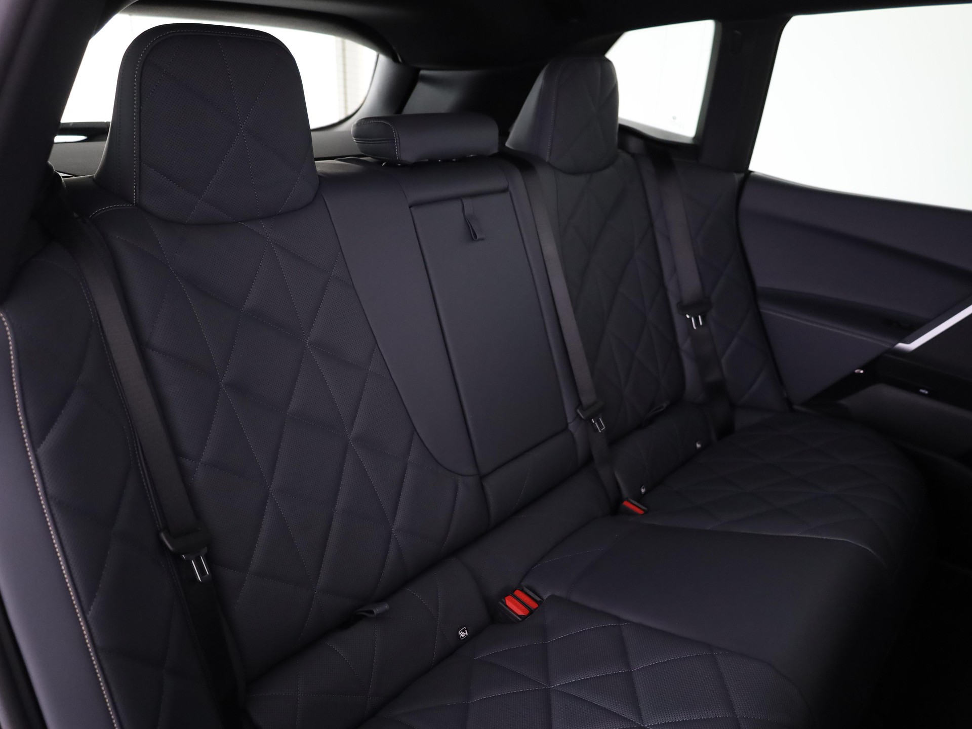 BMW iX I20 M70-image-18