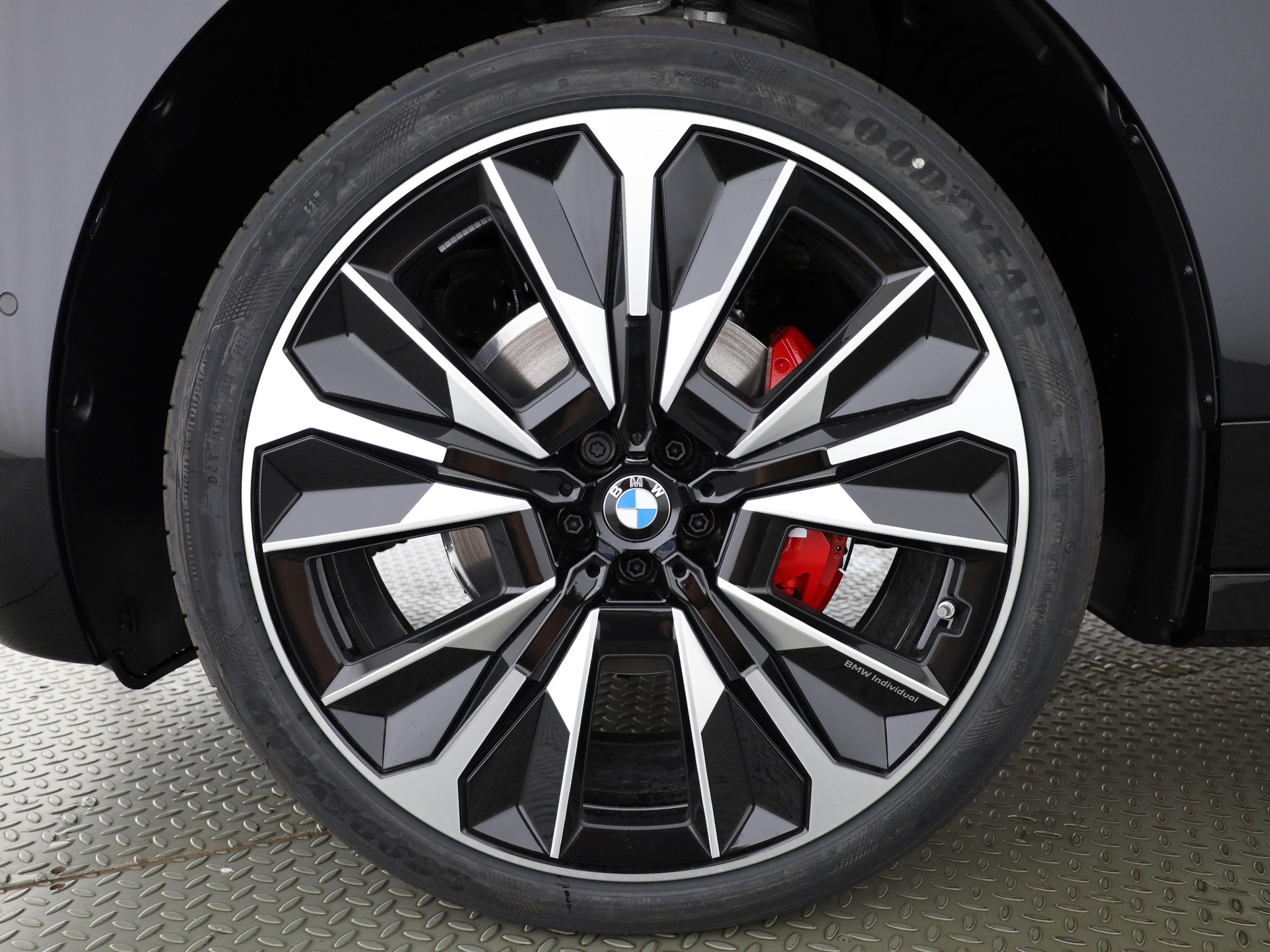 BMW iX I20 M70-image-5