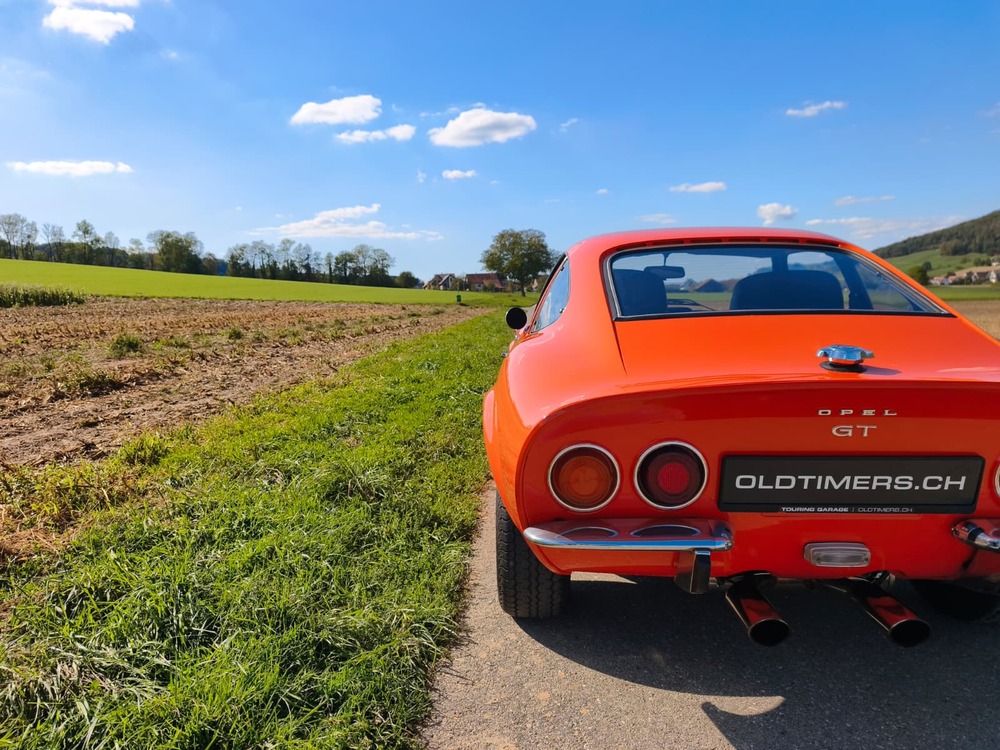 OPEL GT 1900-image-14