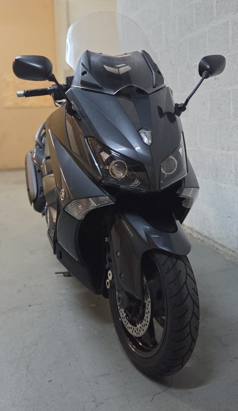 YAMAHA T-MAX XP 530 ABS-image-1