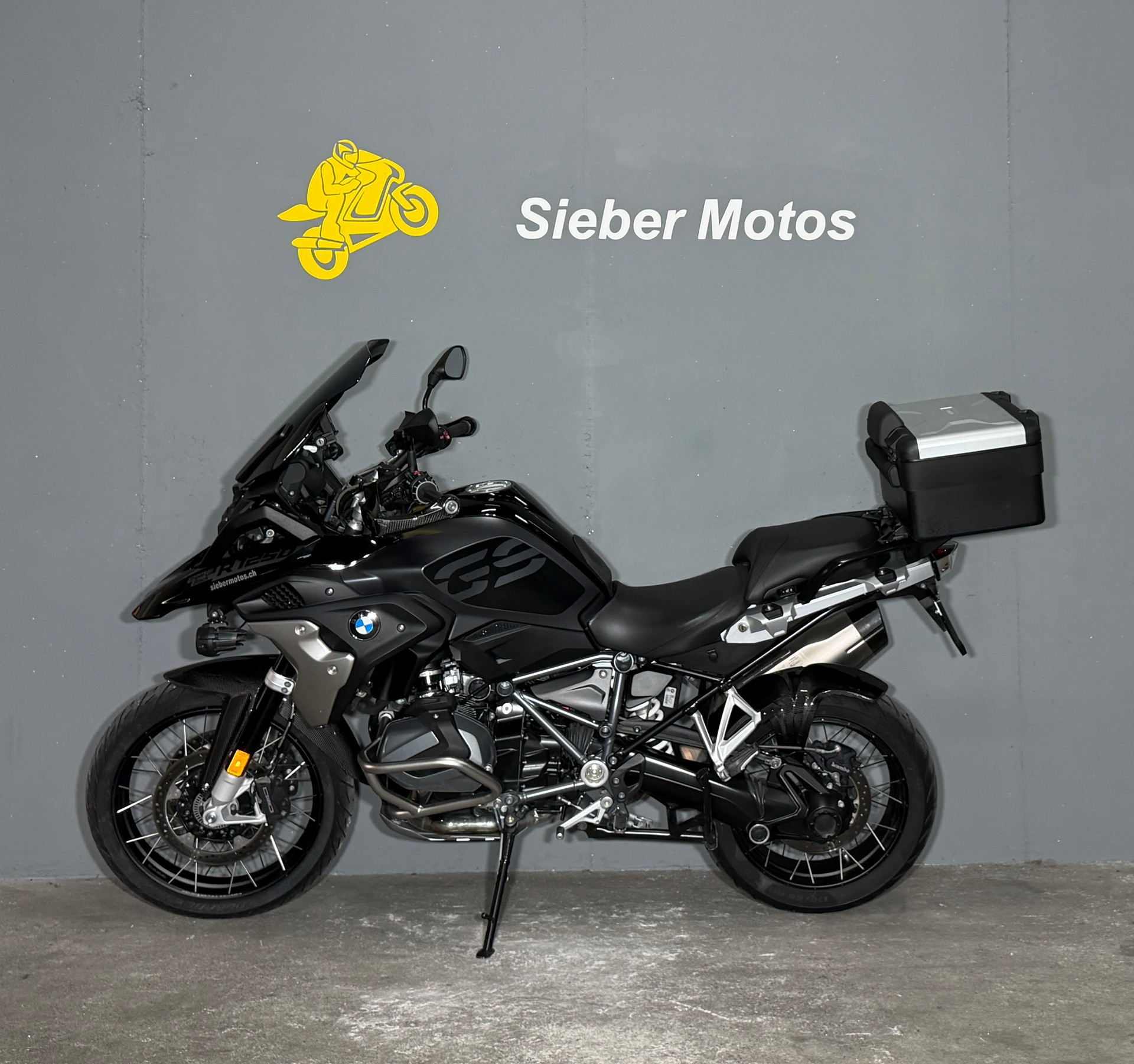 BMW R 1250 GS-image-2