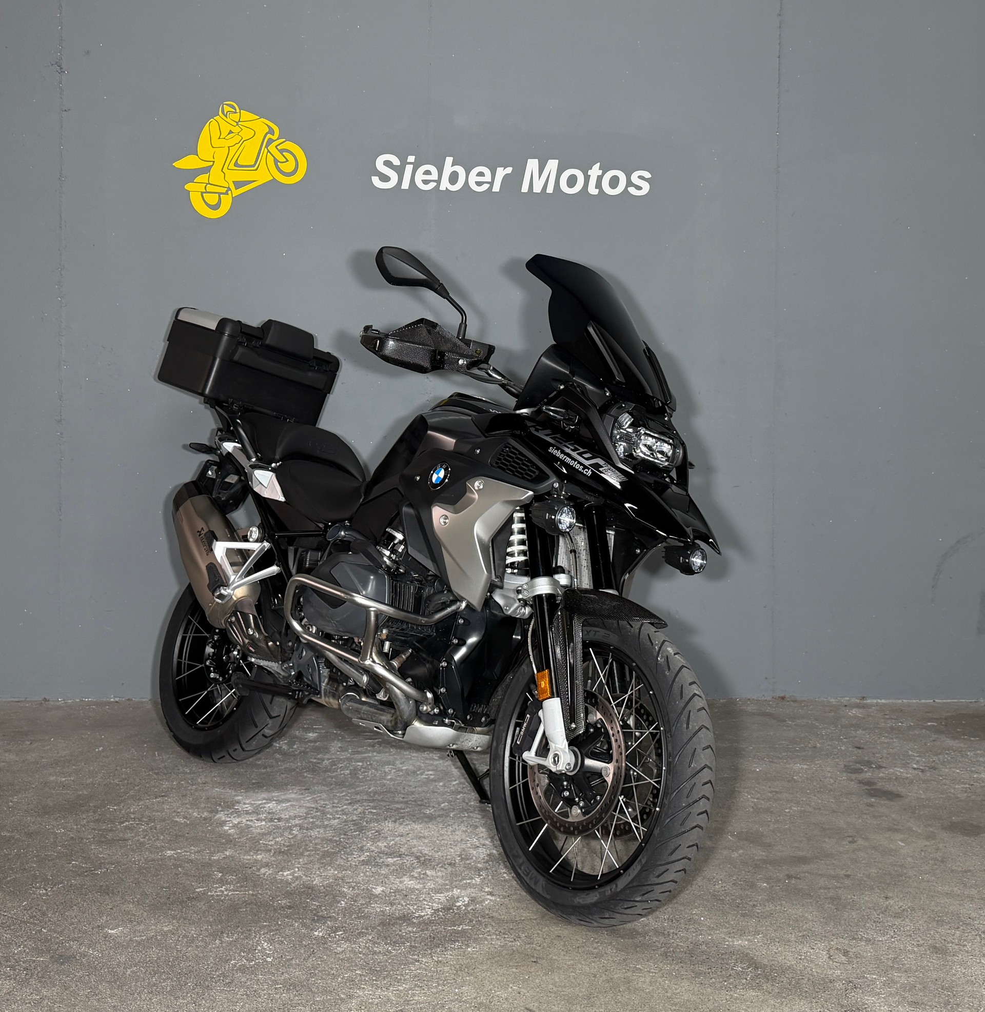 BMW R 1250 GS-image-1