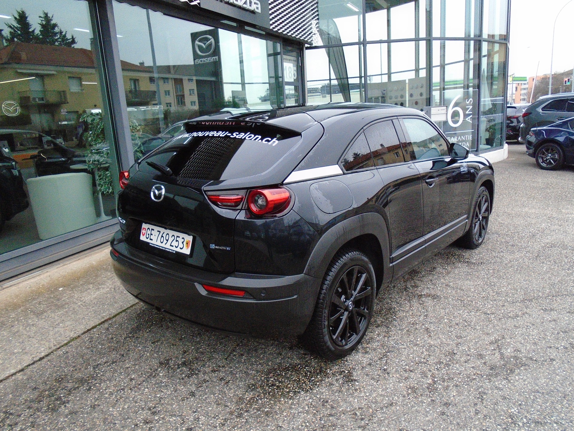 MAZDA MX-30 e-Skyactiv Advantage-image-3