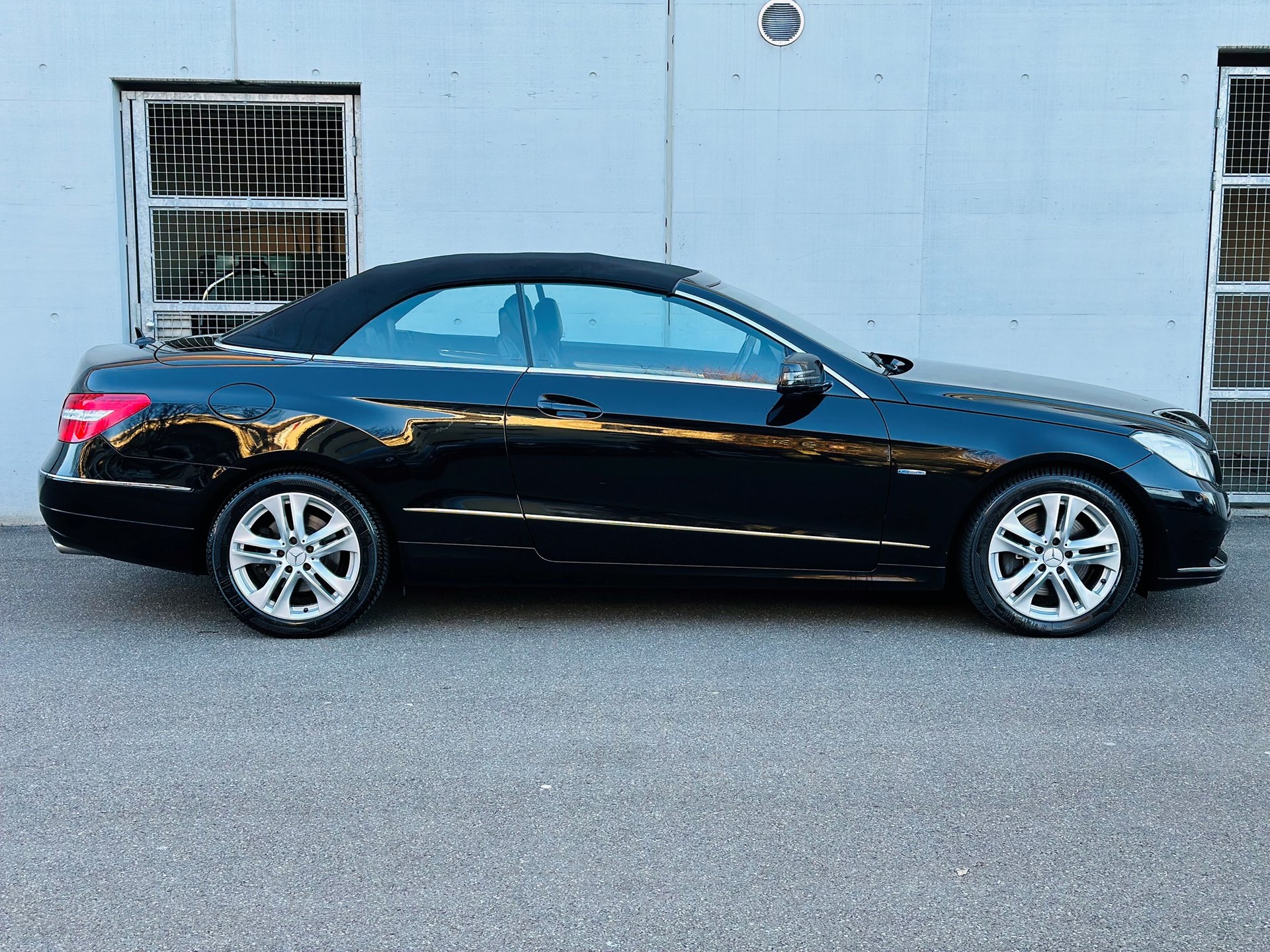 MERCEDES-BENZ E 350 CGI BlueEfficiency 7G-Tronic-image-3