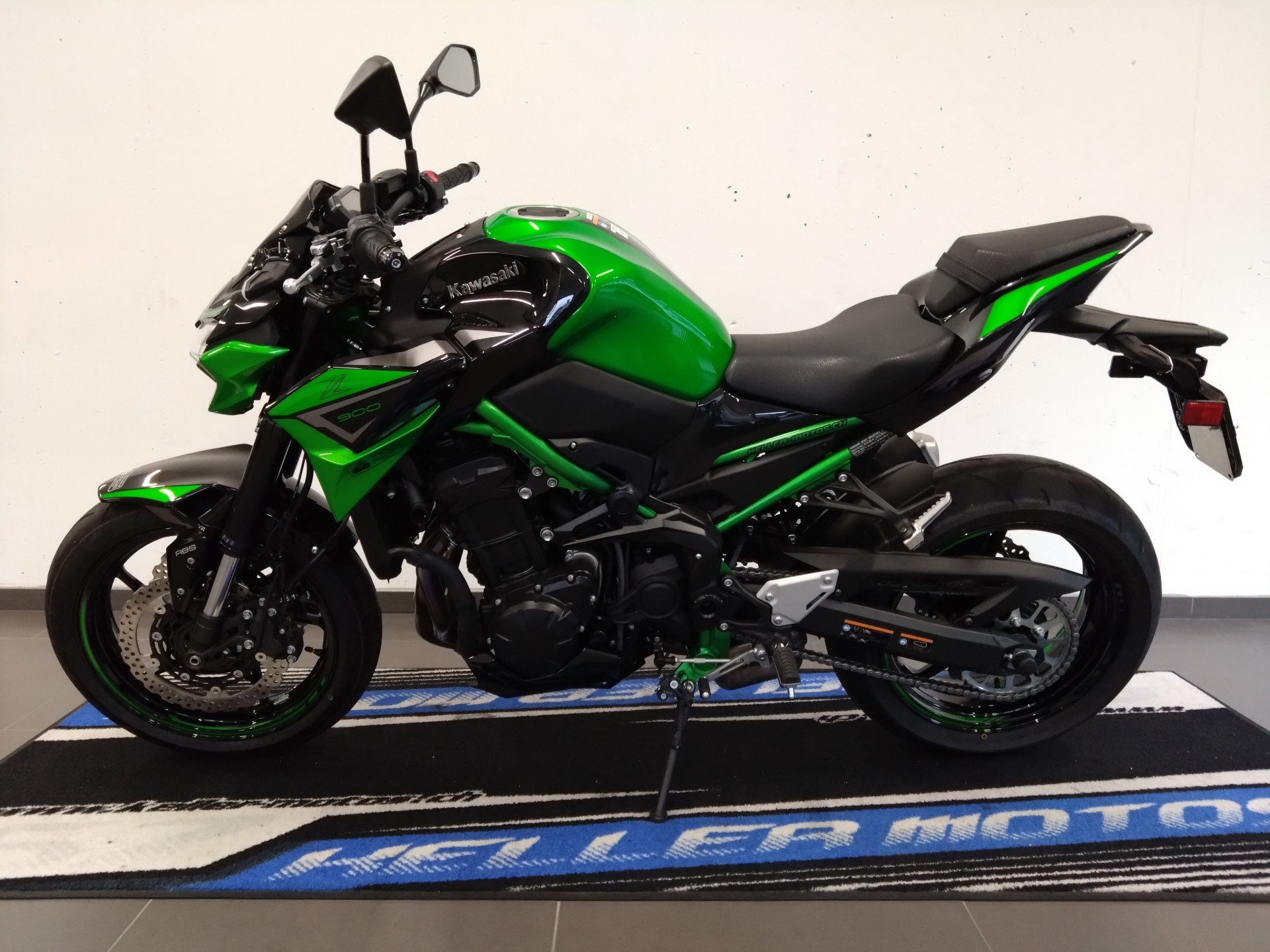 KAWASAKI Z 900 Aktion-image-1