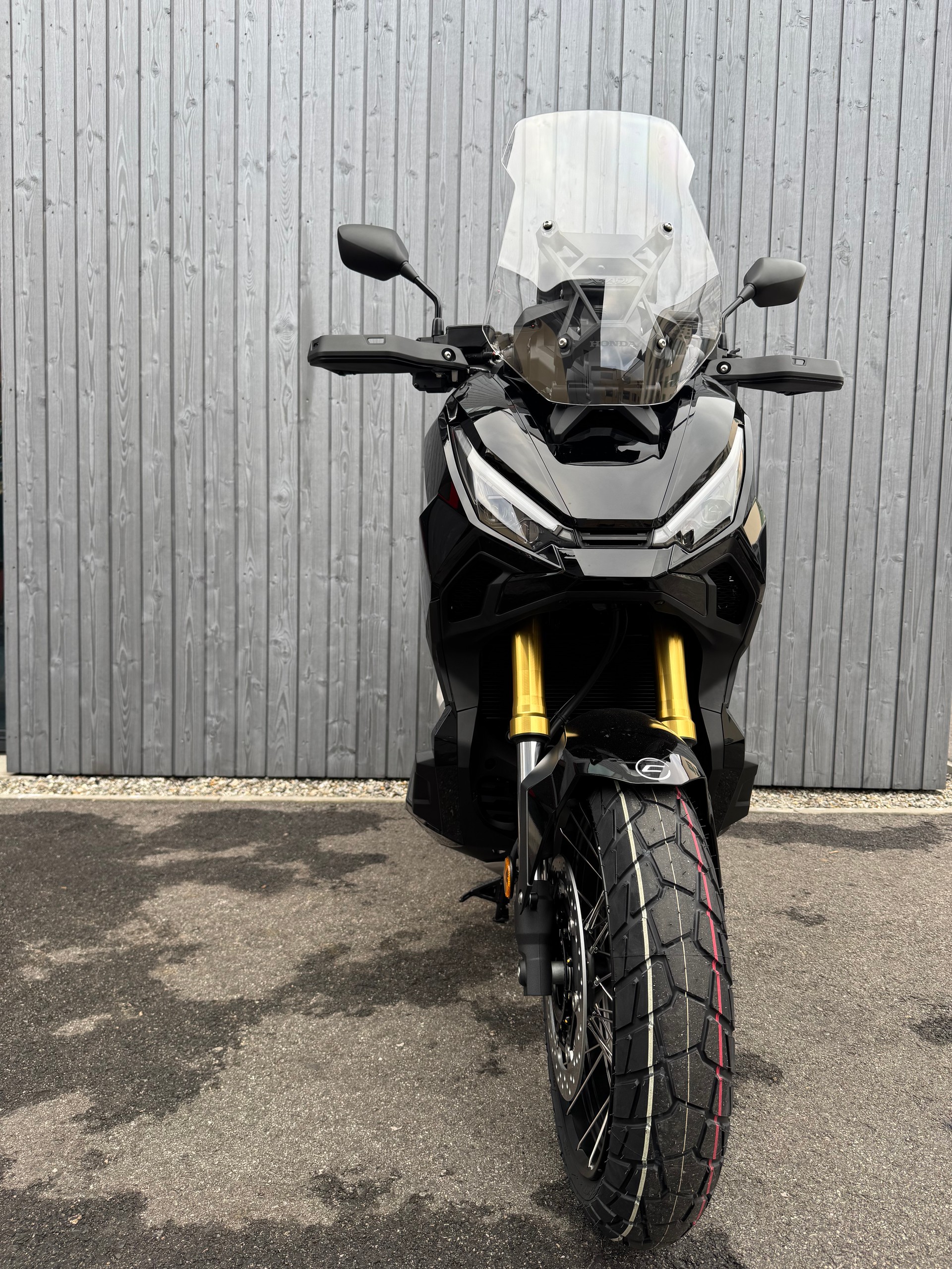 HONDA X-ADV 750-image-1