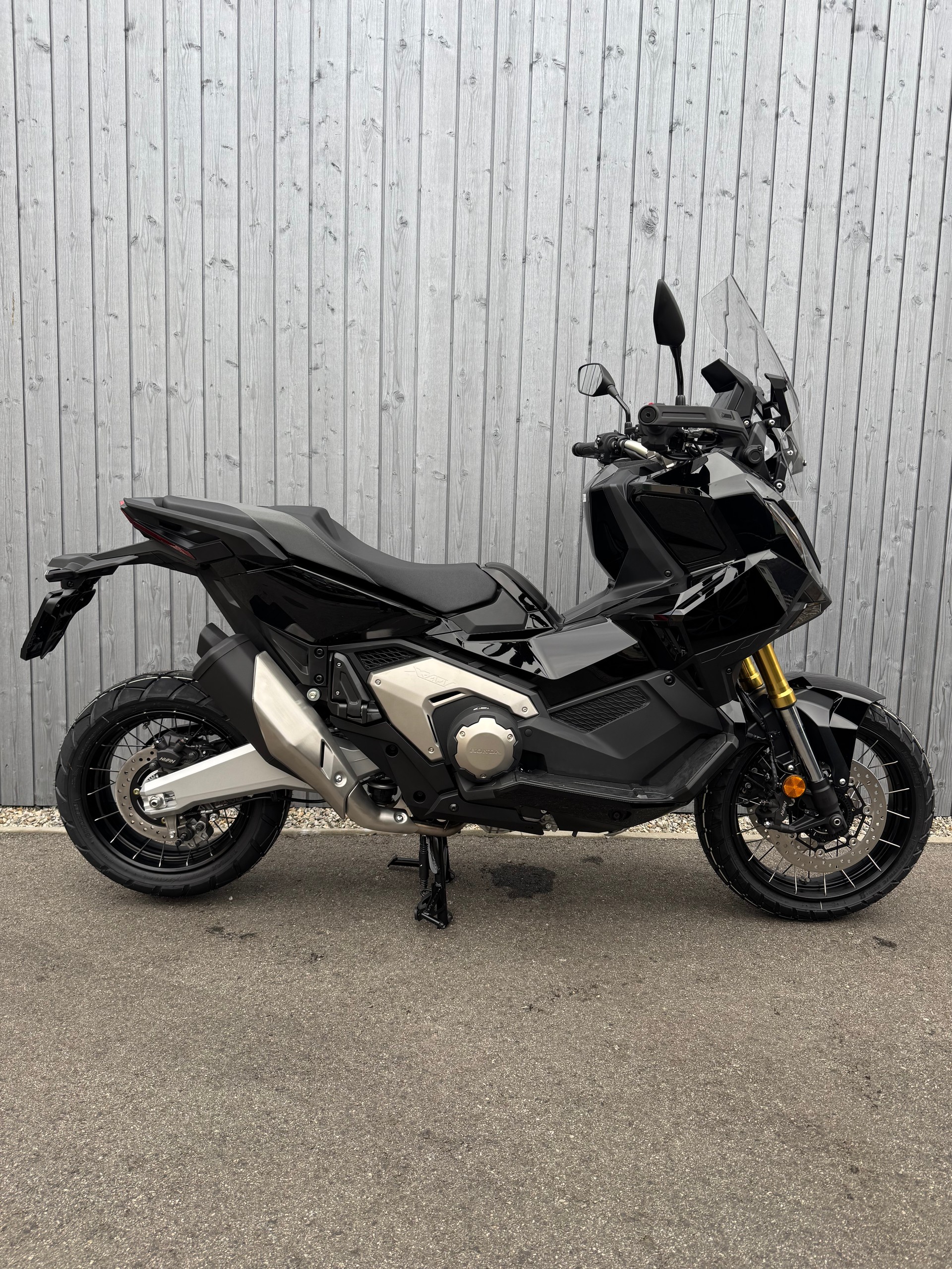HONDA X-ADV 750-image-0