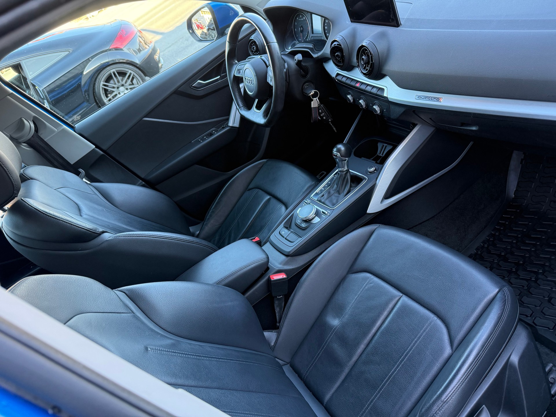 AUDI Q2 2.0 TFSI sport quattro S-tronic-image-9