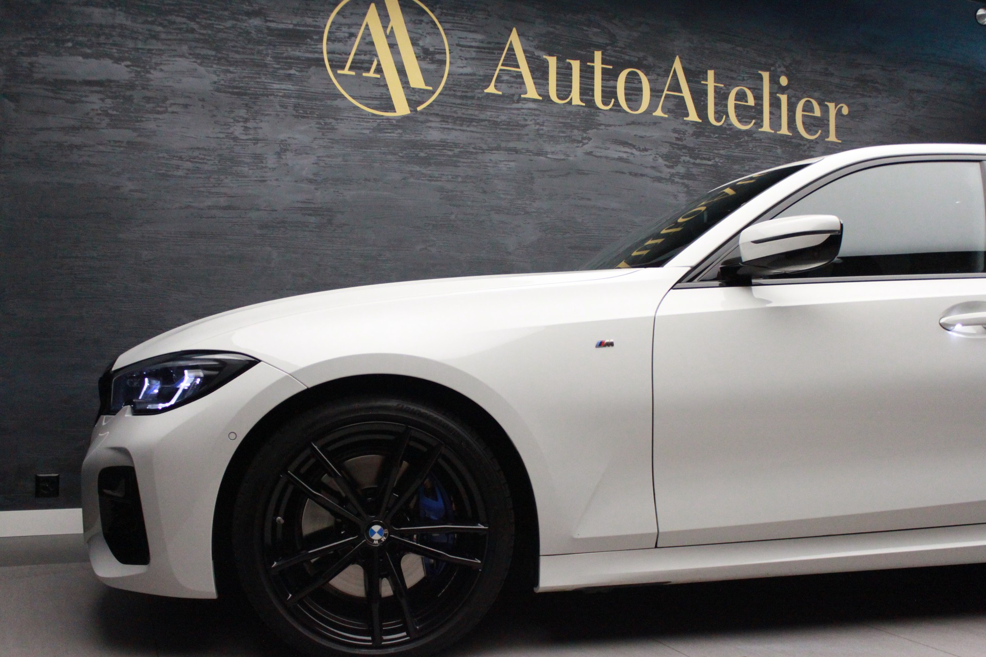BMW M340d xDrive 48V Steptronic Sport-image-4