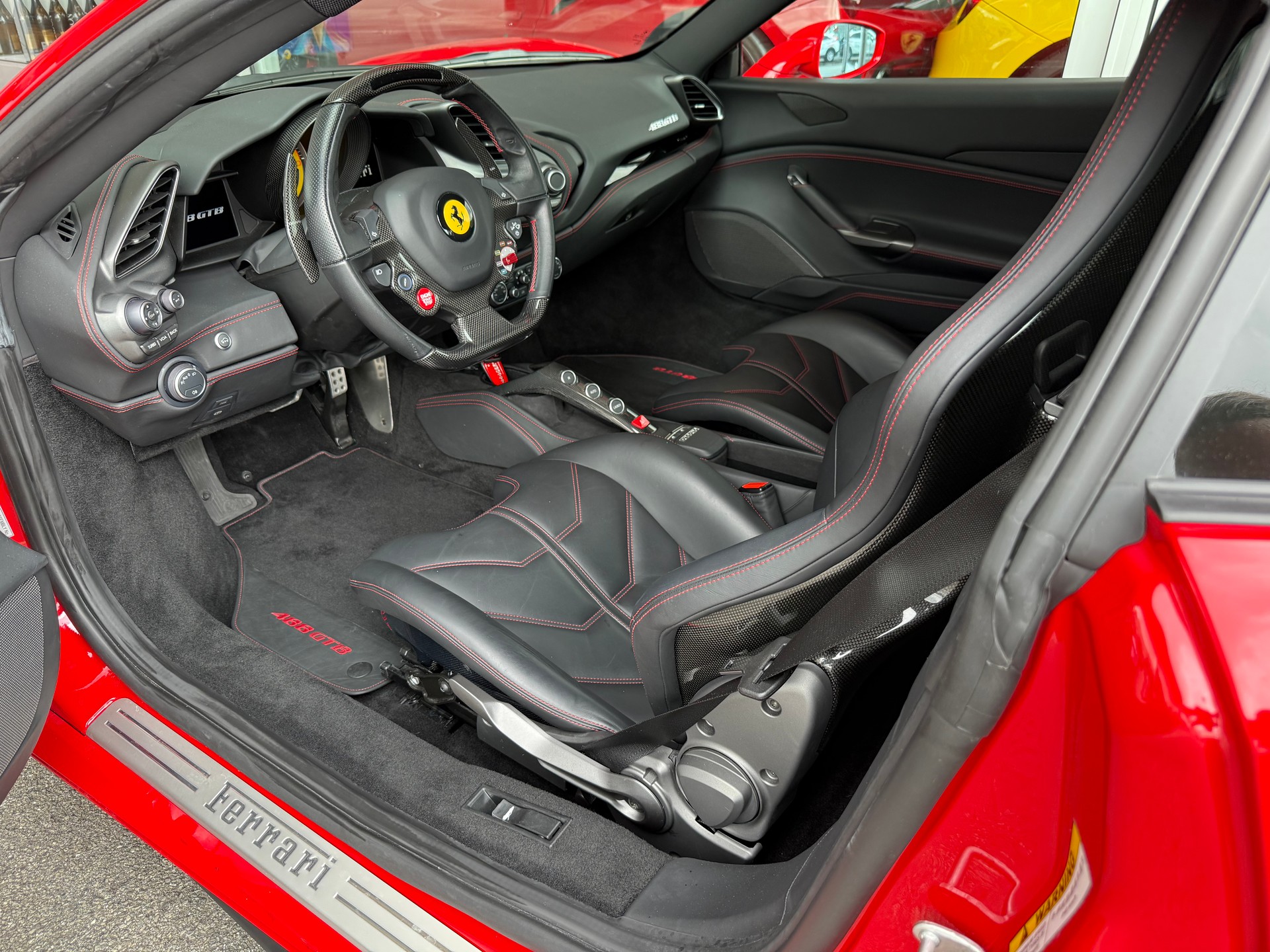 FERRARI 488 GTB 3.9 V8-image-6