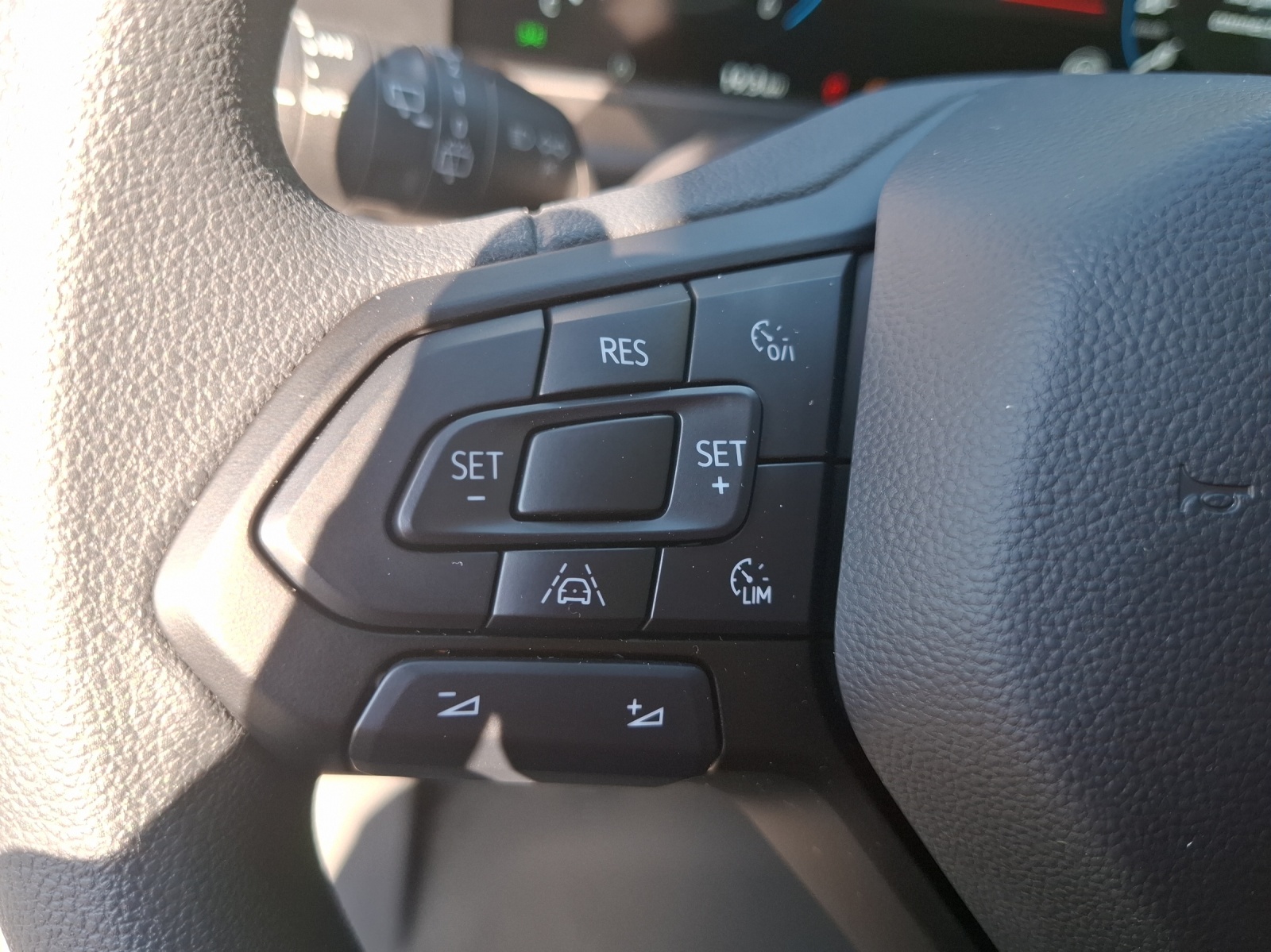 VW Transporter 2.0 TDI-image-15