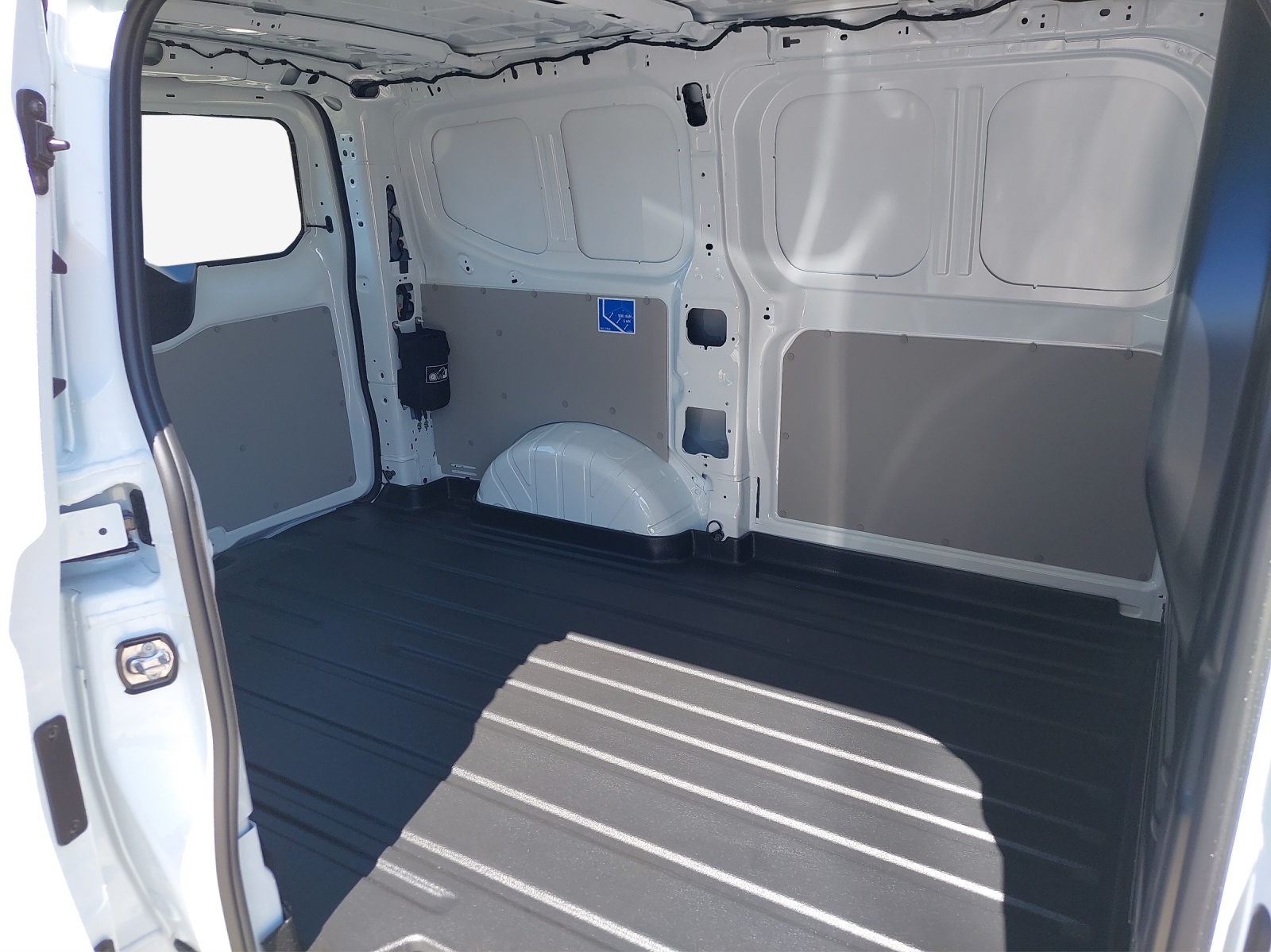 VW e-Transporter 70 kWh-image-11