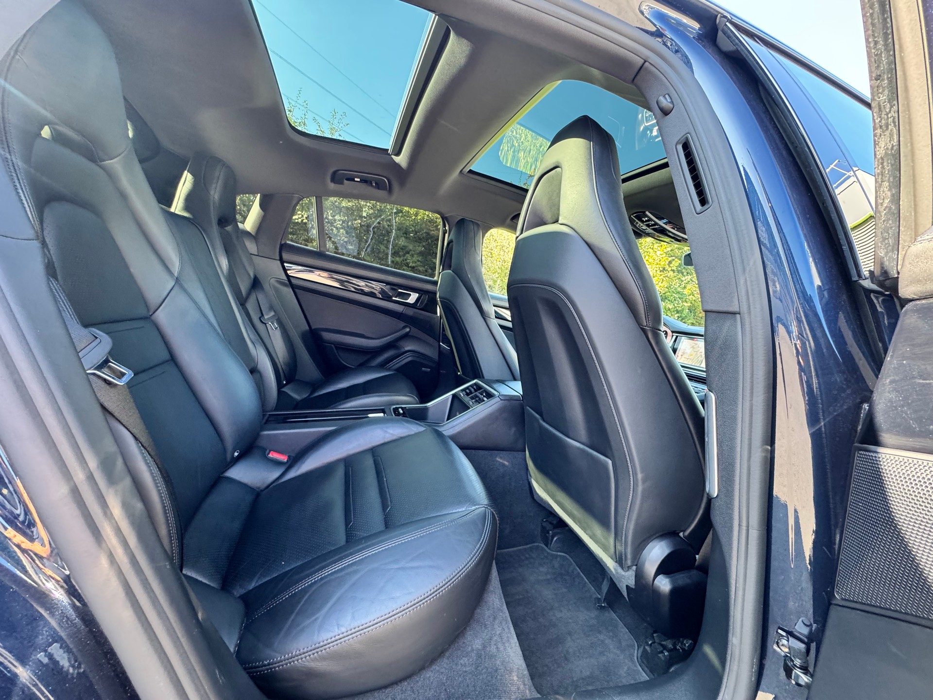 PORSCHE Panamera 4 Executive PDK-image-9