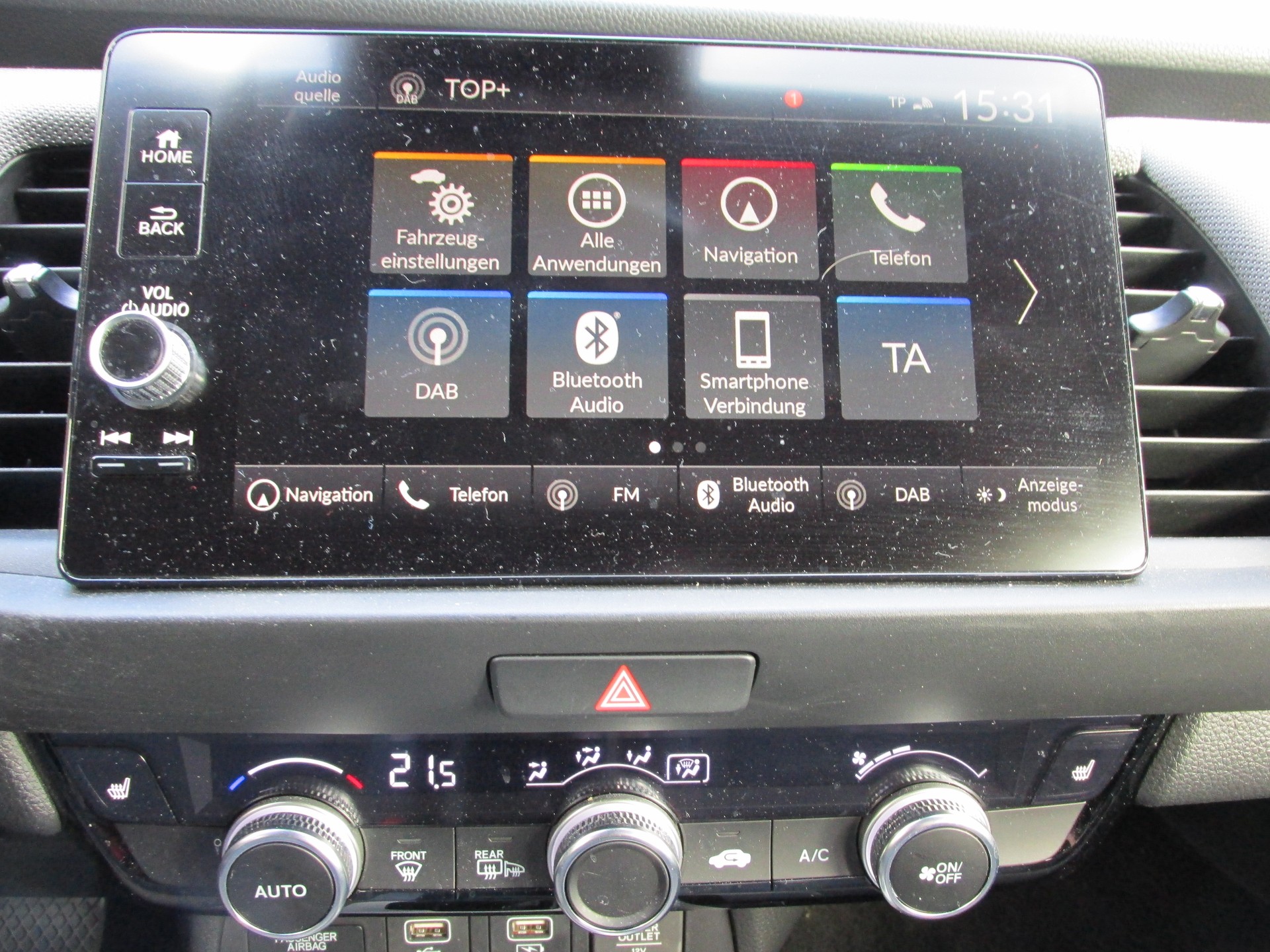 HONDA Jazz 1.5i-MMD Crosstar Executive E-CVT-image-14