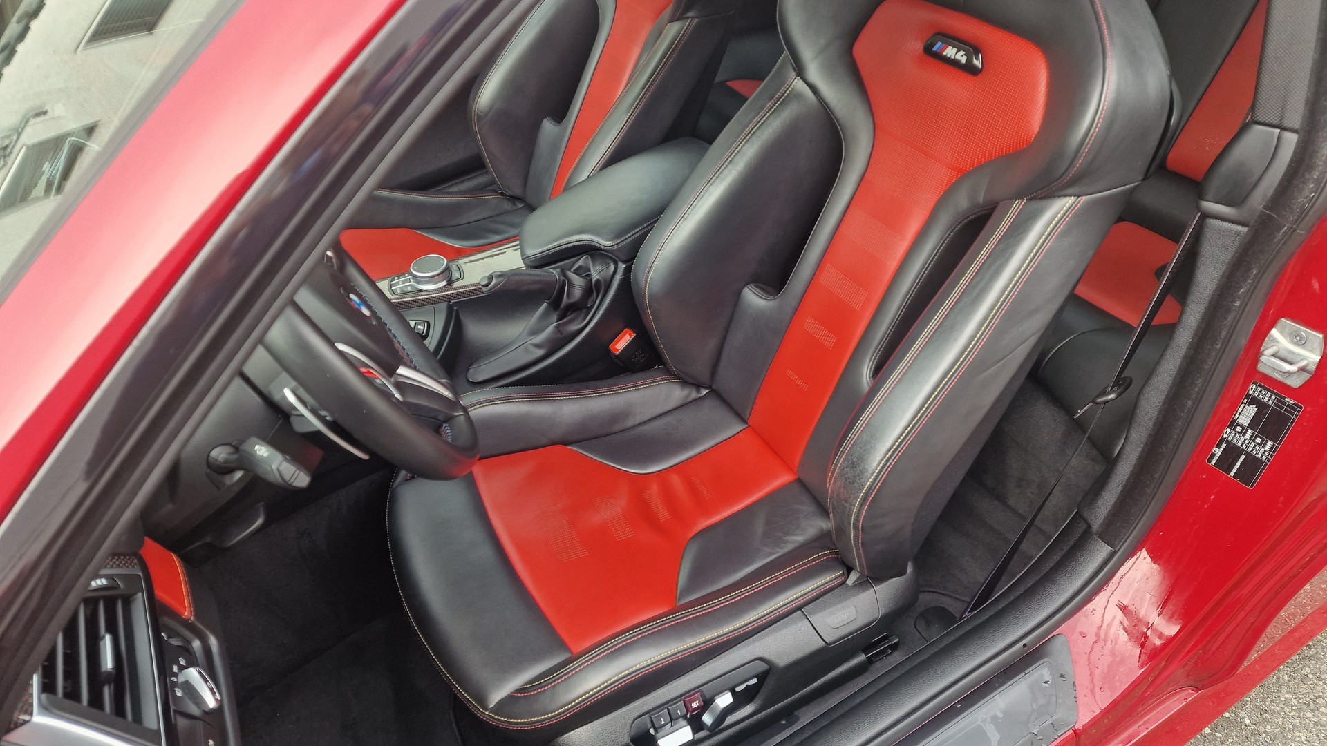 BMW M4 Coupé Competition DKG-image-9