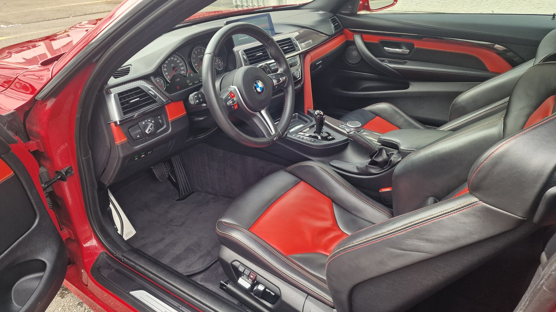 BMW M4 Coupé Competition DKG-image-8