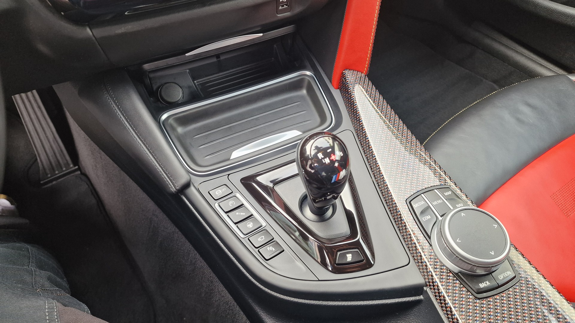 BMW M4 Coupé Competition DKG-image-27