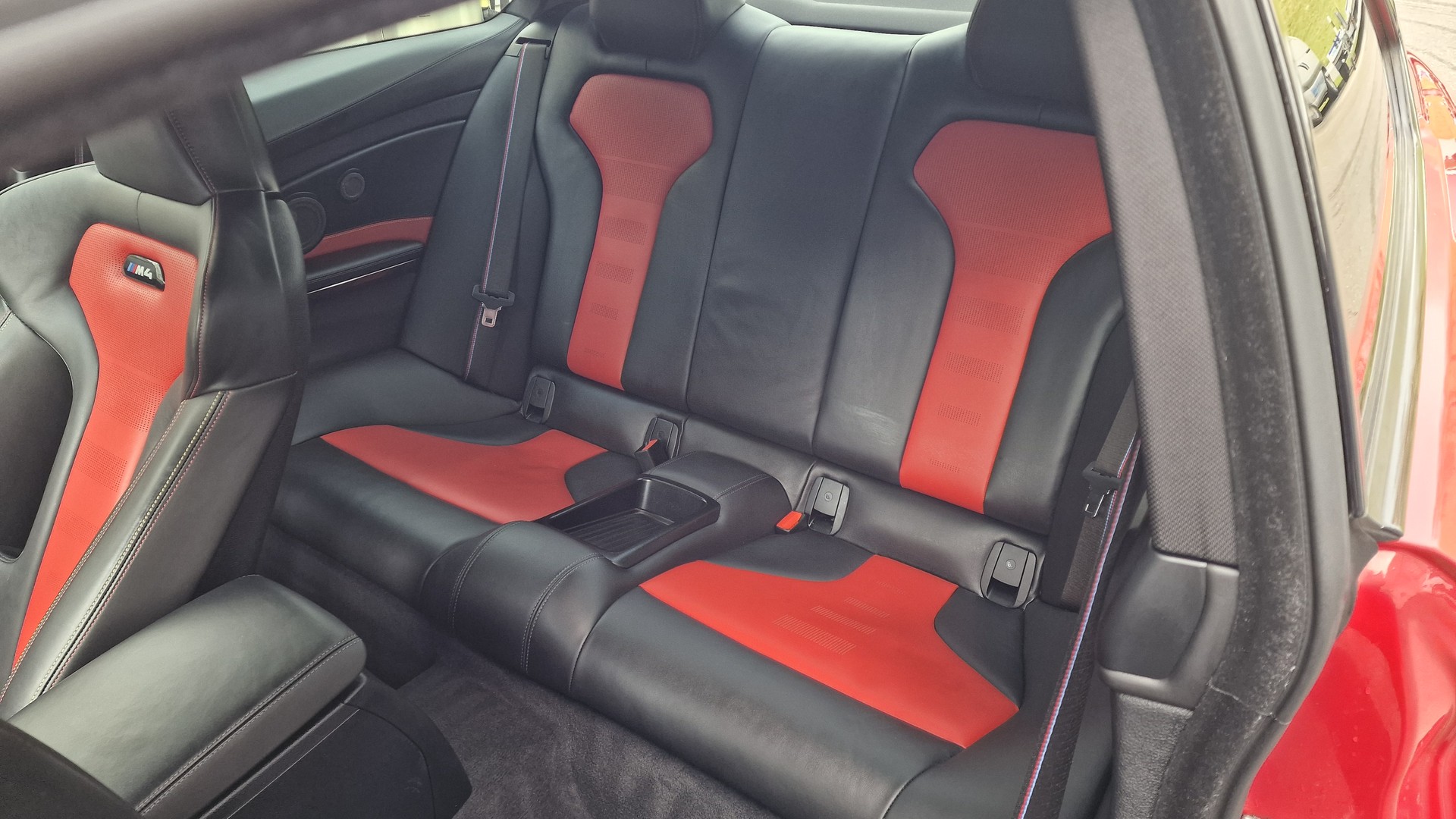 BMW M4 Coupé Competition DKG-image-13