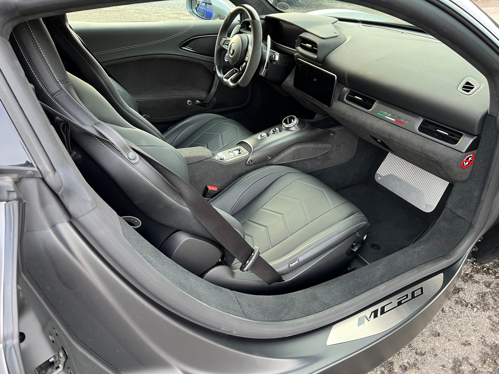 MASERATI MC 20-image-13