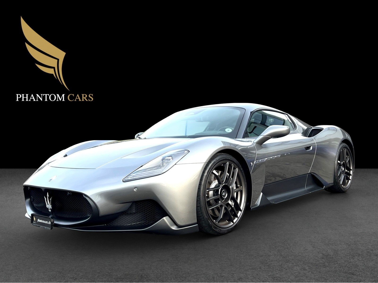 MASERATI MC 20-showroom-element-3
