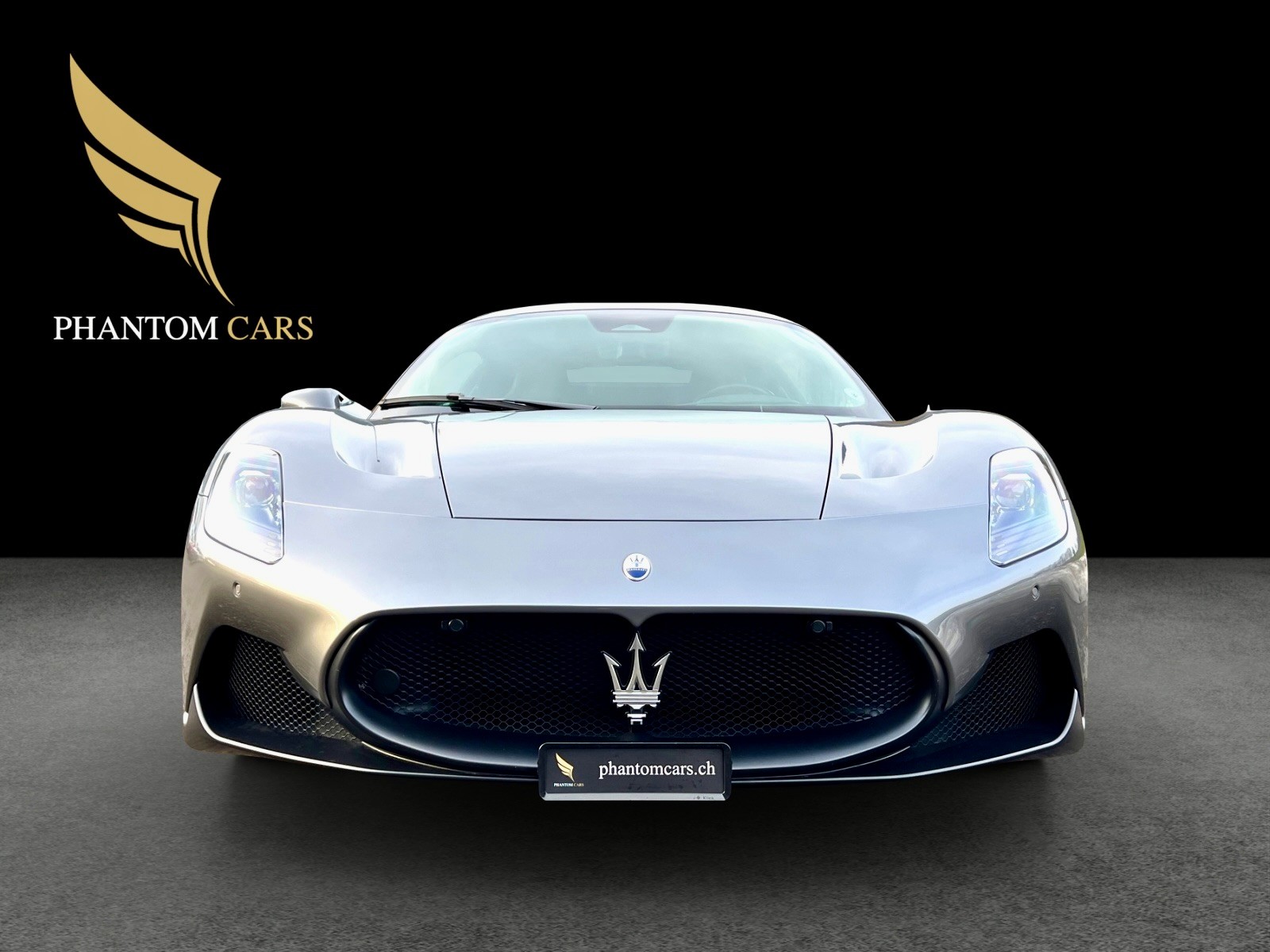 MASERATI MC 20-showroom-element-2