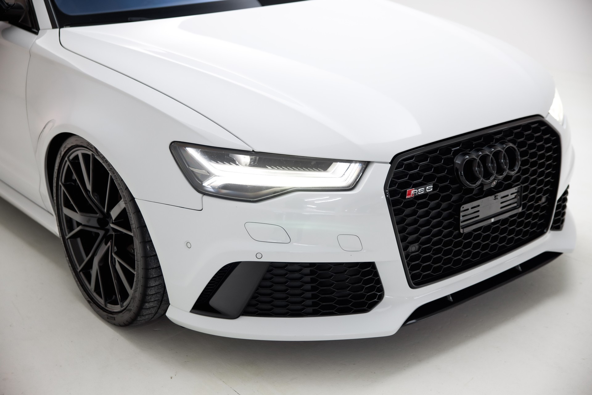 AUDI RS6 Avant 4.0 TFSI V8 quattro Tiptronic-image-11