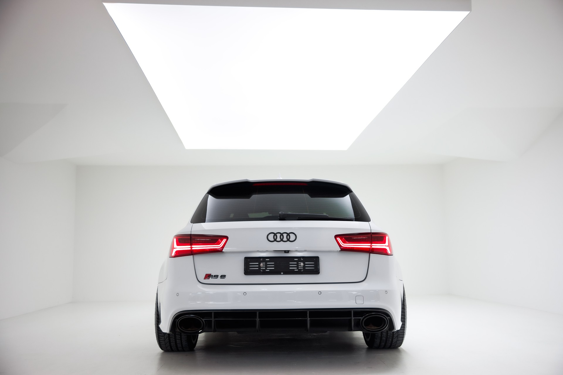 AUDI RS6 Avant 4.0 TFSI V8 quattro Tiptronic-image-8